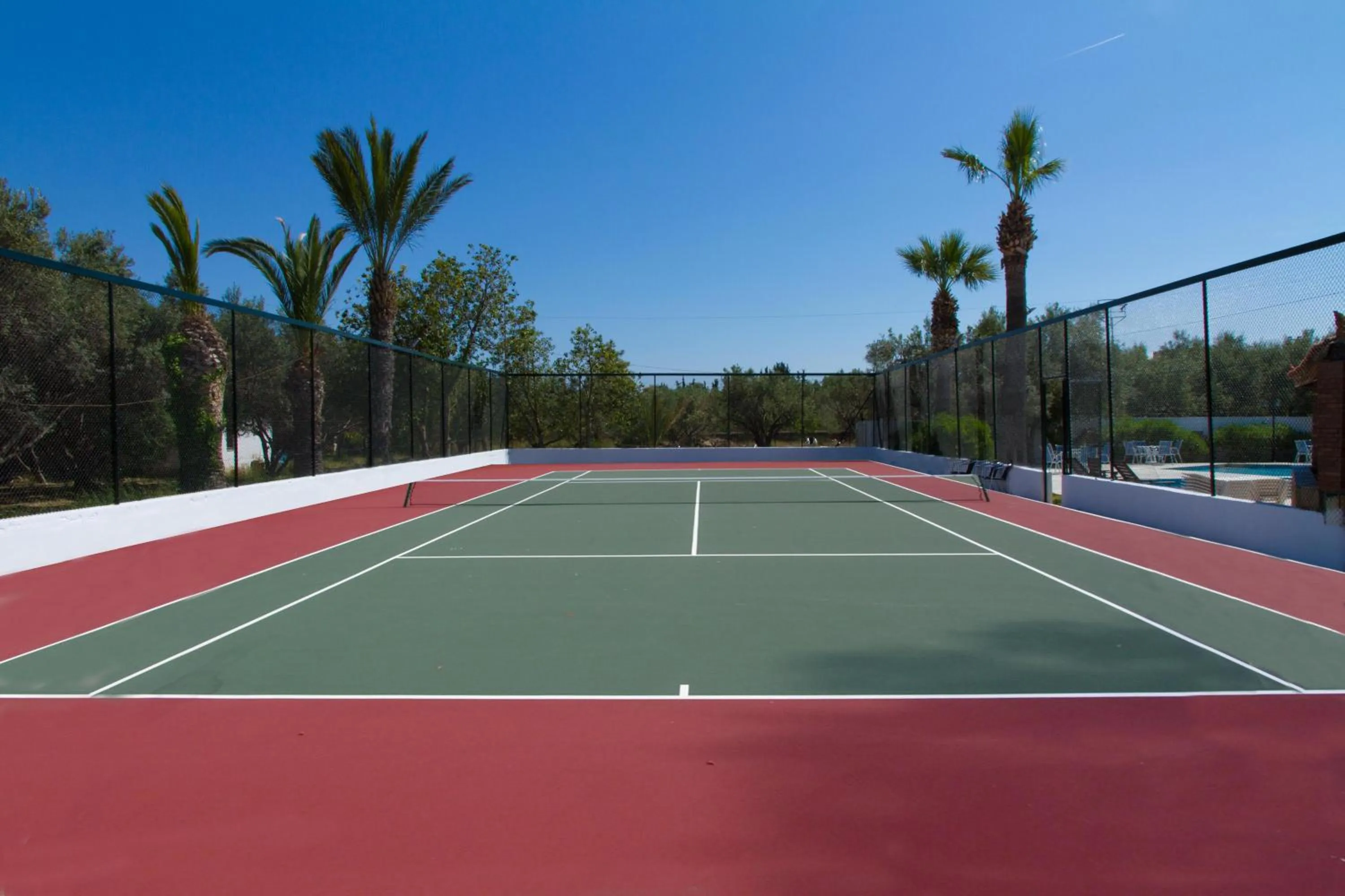 Tennis court in Hotel Klonos - Kyriakos Klonos