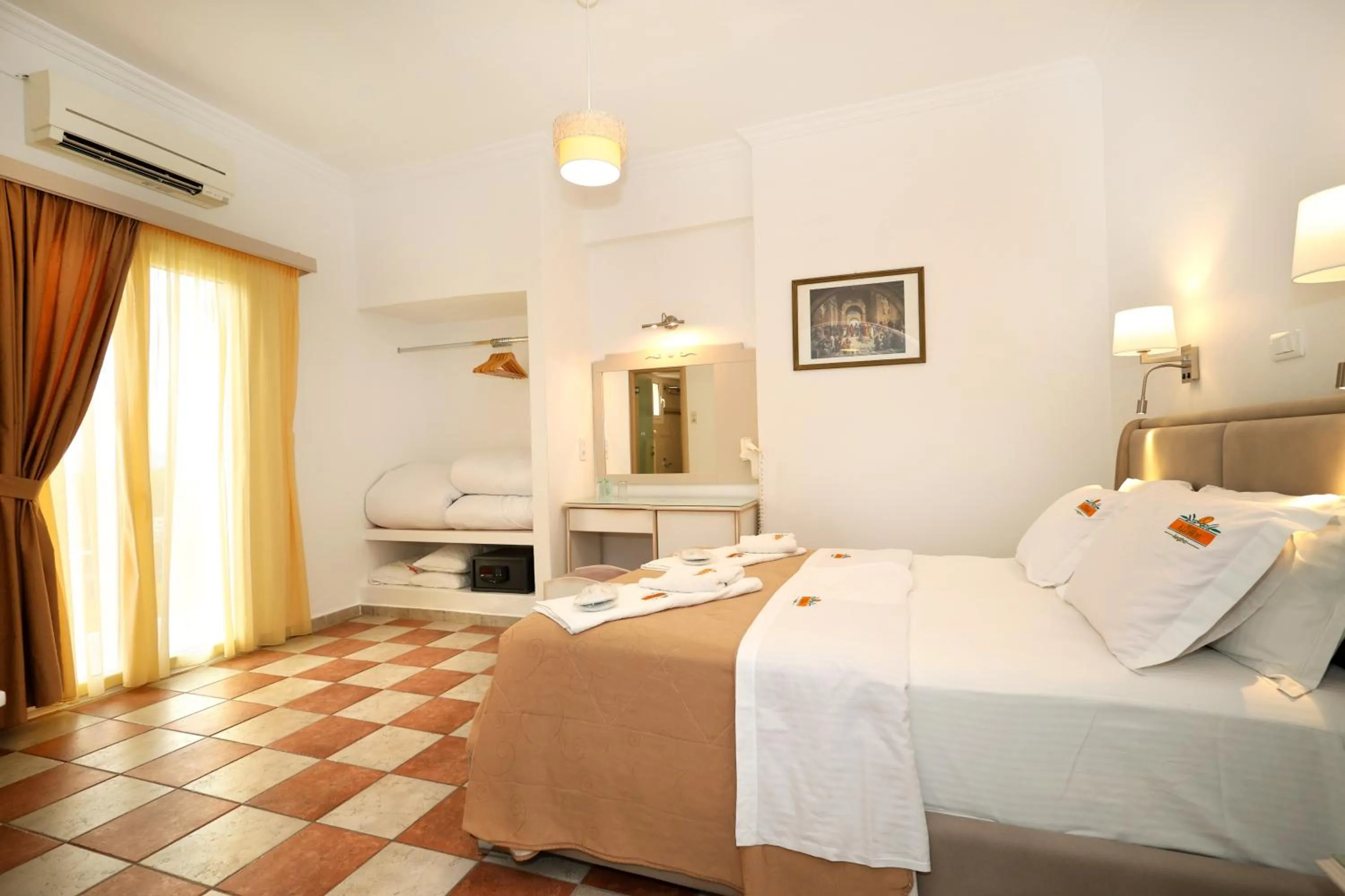 Photo of the whole room in Hotel Klonos - Kyriakos Klonos