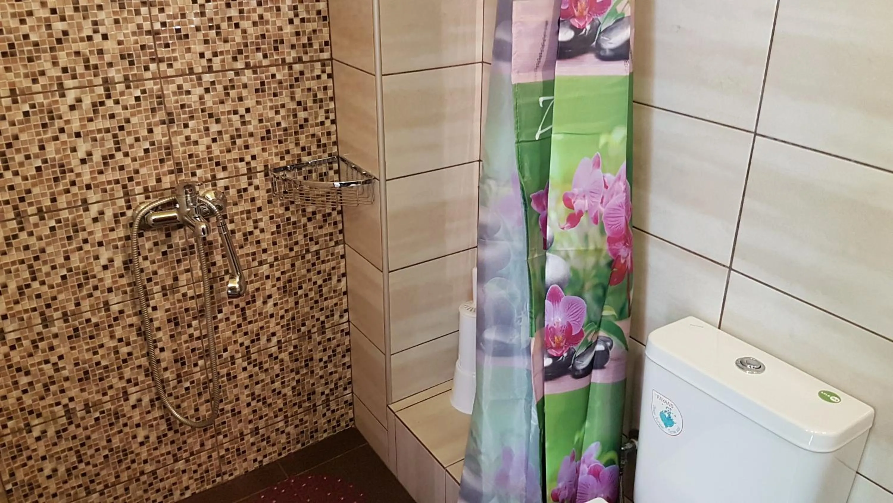 Bathroom in Hotel White Rose Beach