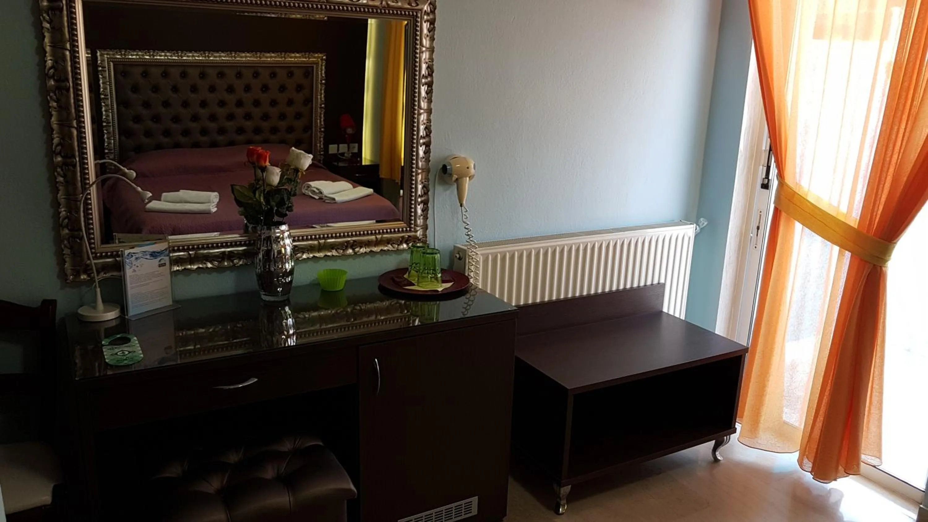 Bed in Hotel White Rose Beach