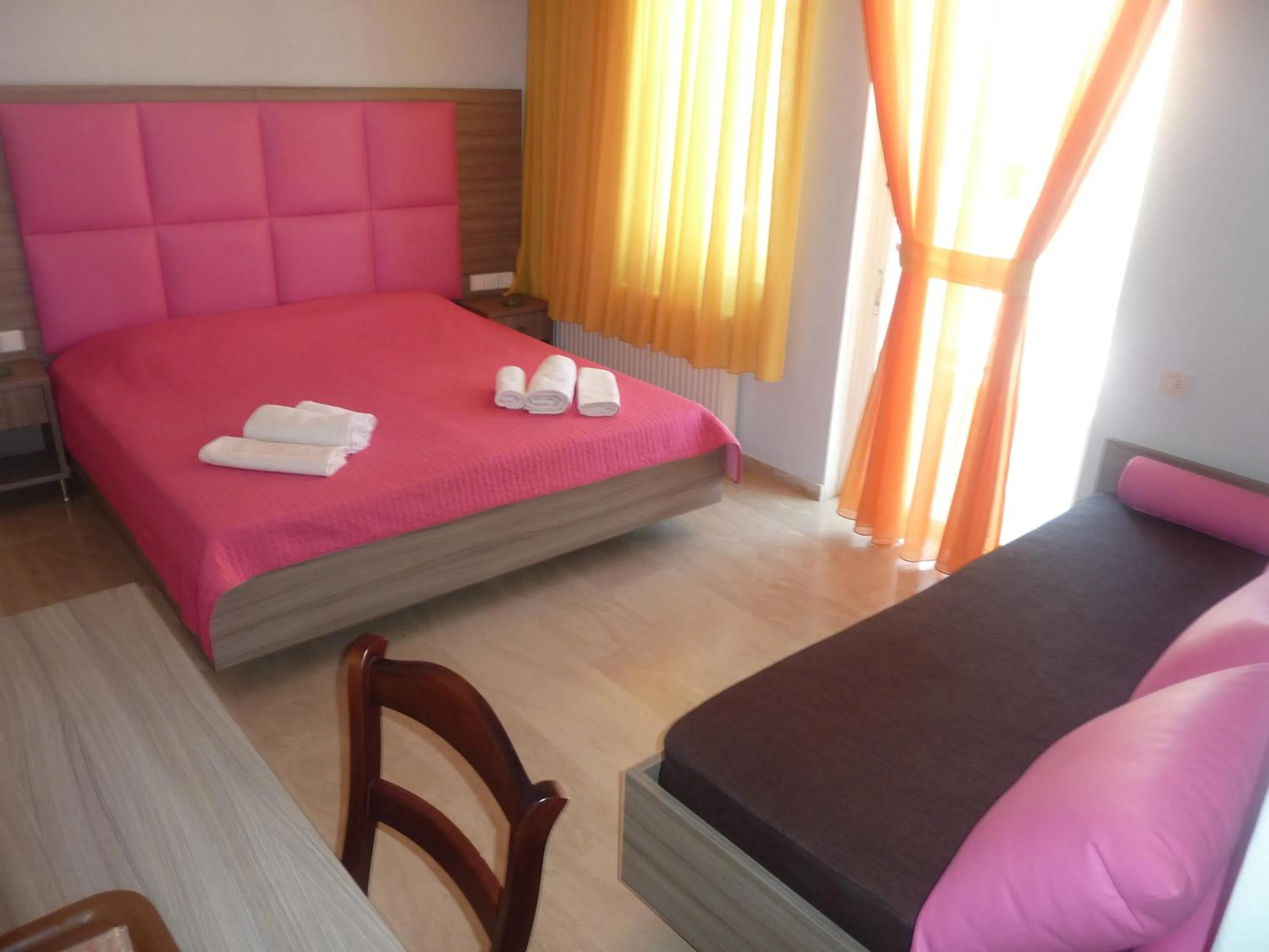 Bed in Hotel White Rose Beach