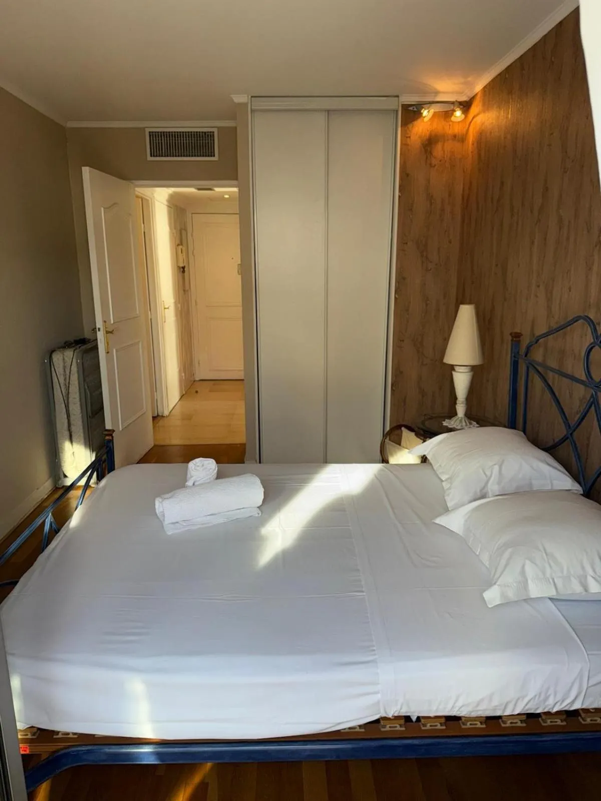 Bedroom, Bed in Villa Rimbaud