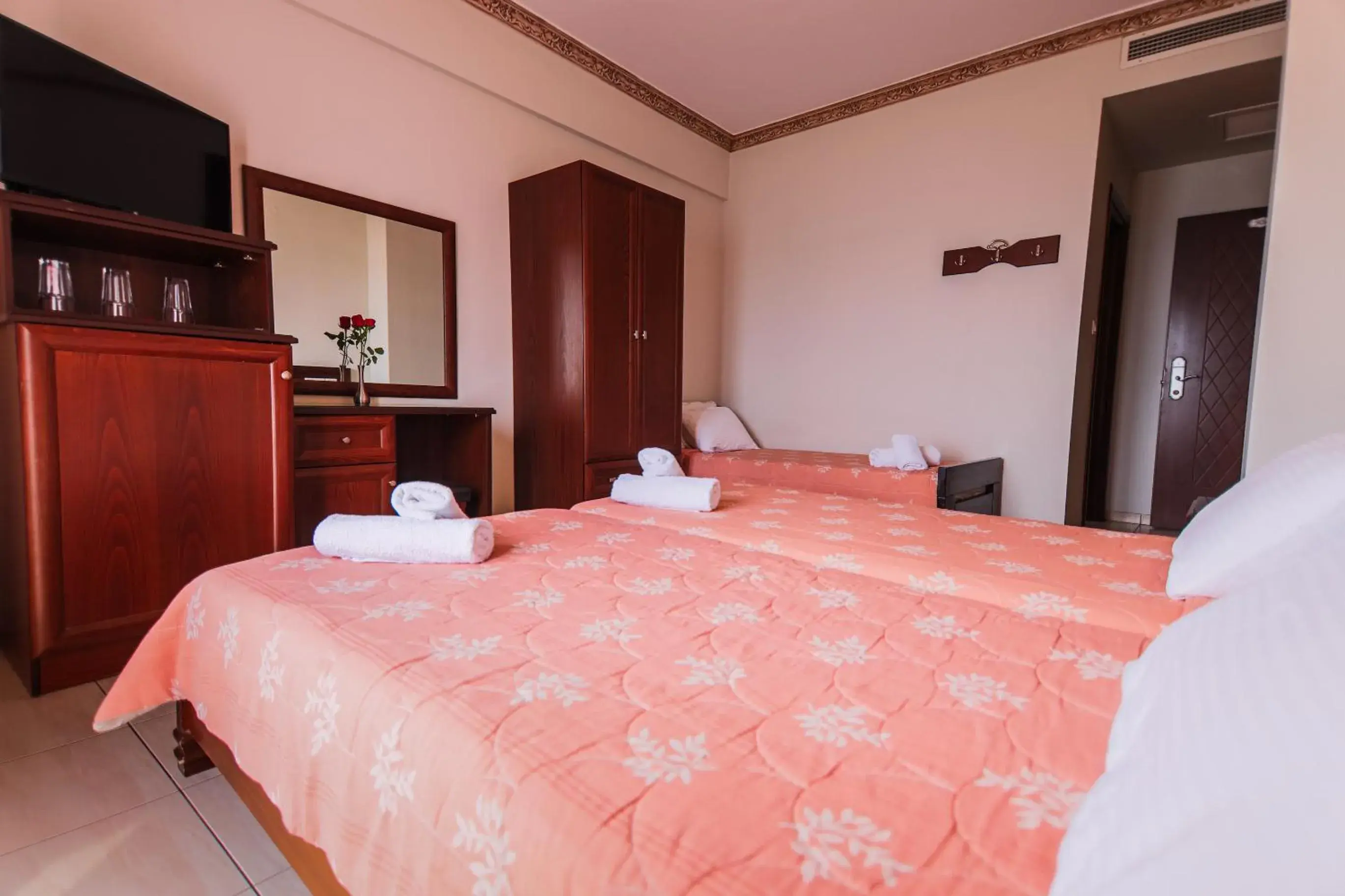 Triple Room with Sea View in Kymata Triple Room with Sea View in Kymata