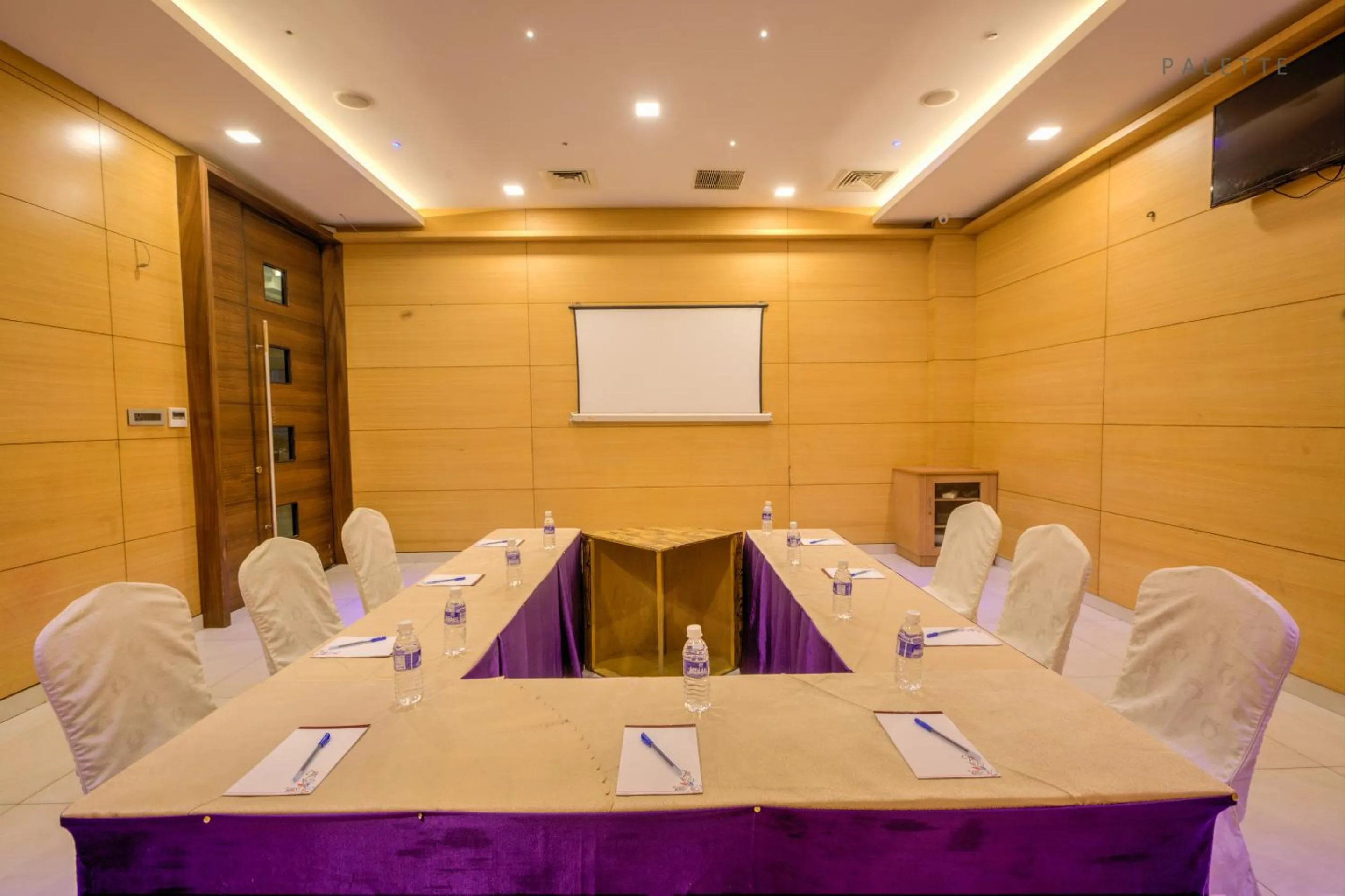 Hotel Pioneer Grand Palace