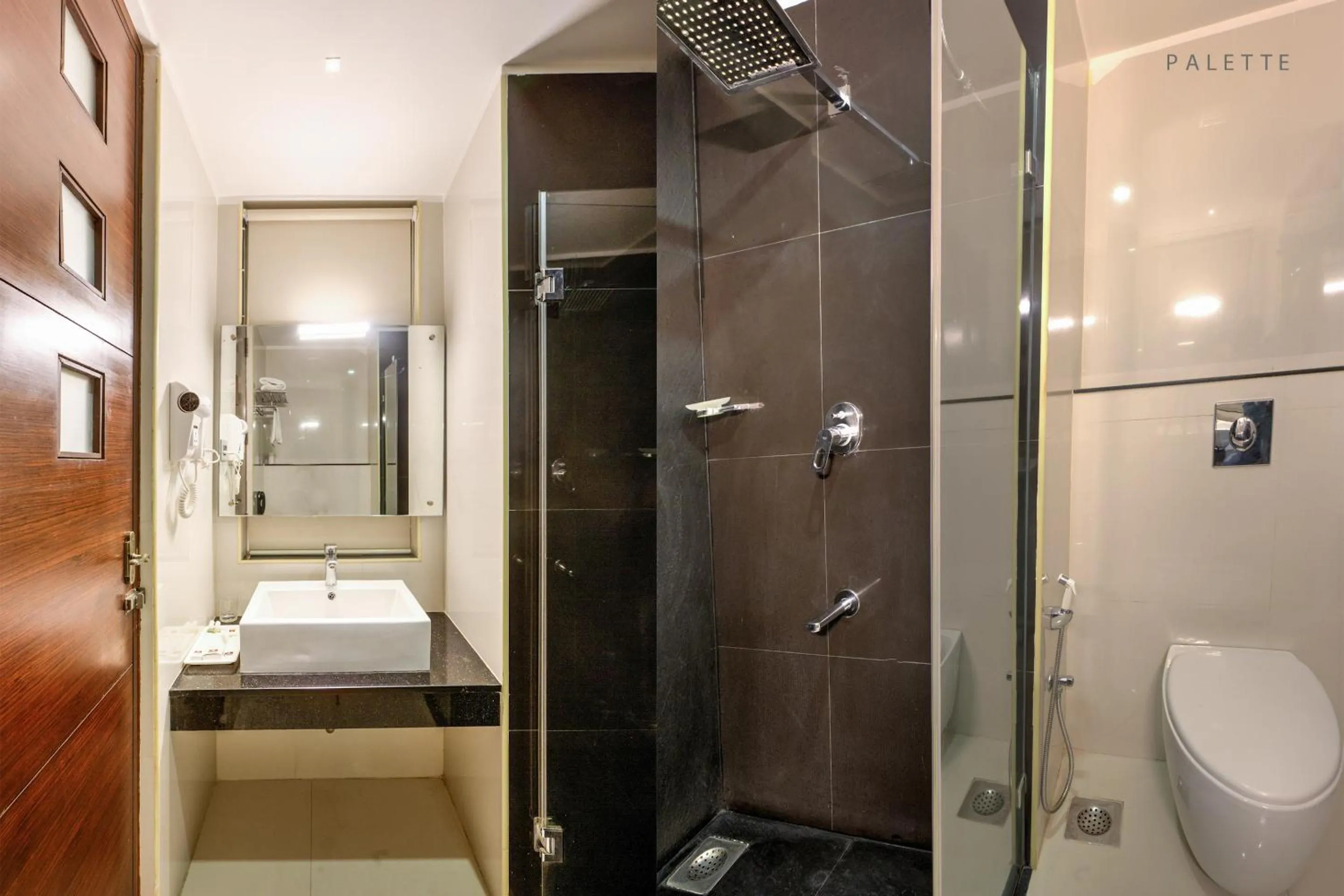 Bathroom in Hotel Pioneer Grand Palace