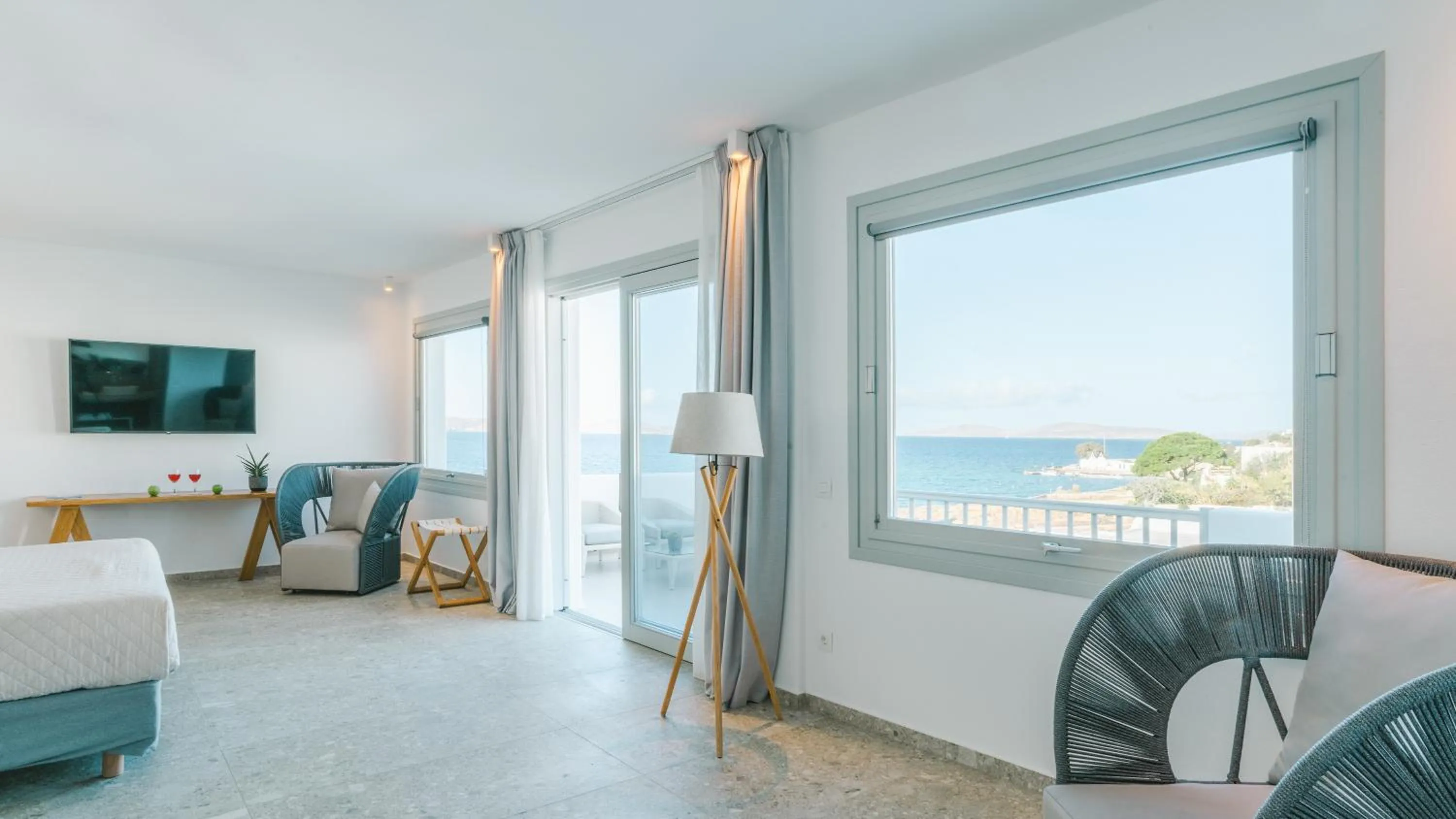 View (from property/room), Bed in Manoula's Beach Mykonos Resort