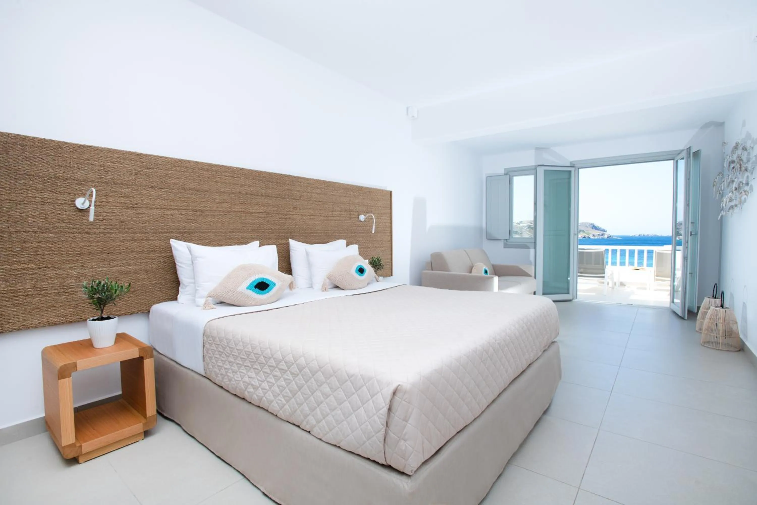 Bed in Manoula's Beach Mykonos Resort