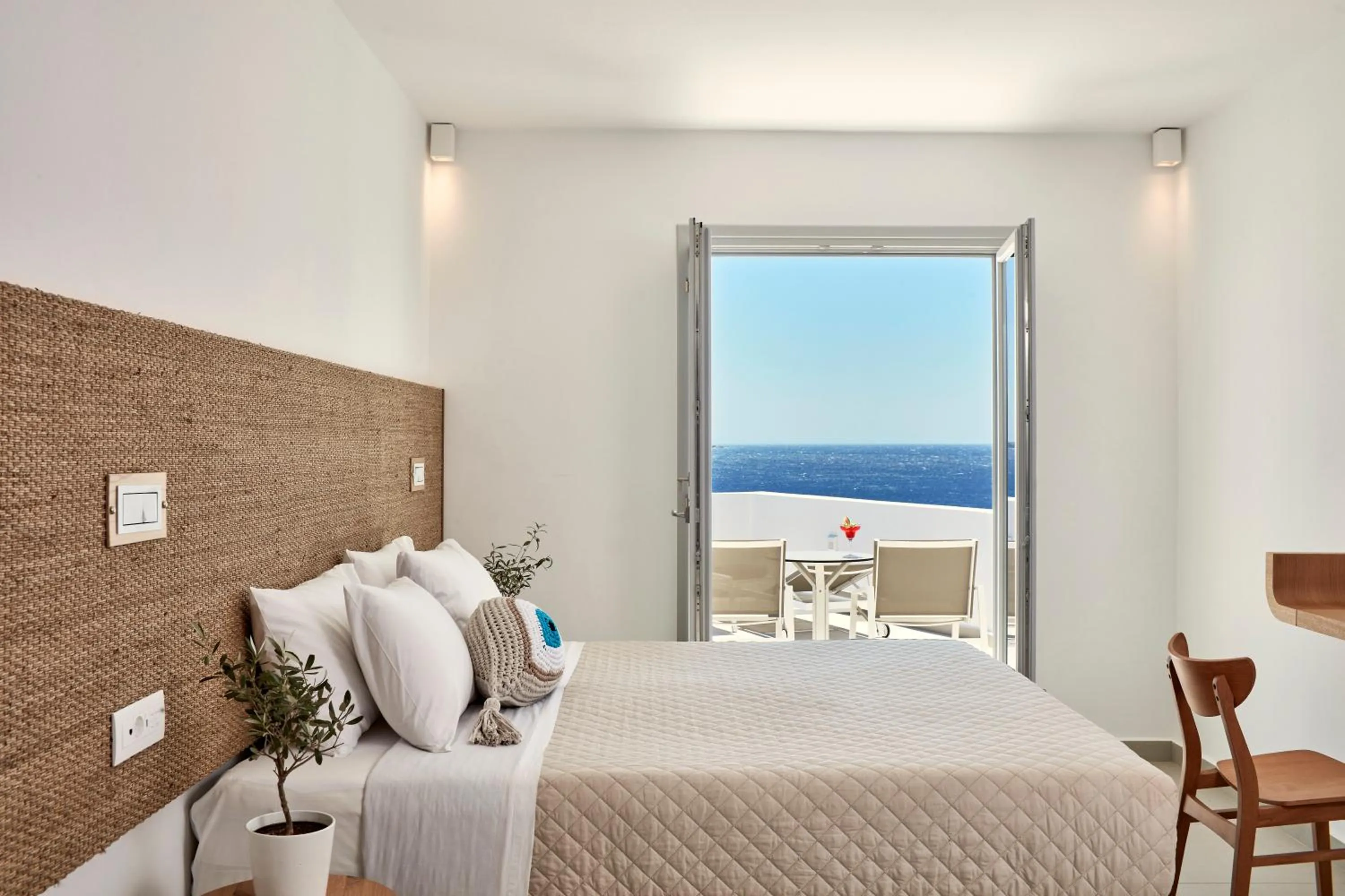 Photo of the whole room, Bed in Manoula's Beach Mykonos Resort