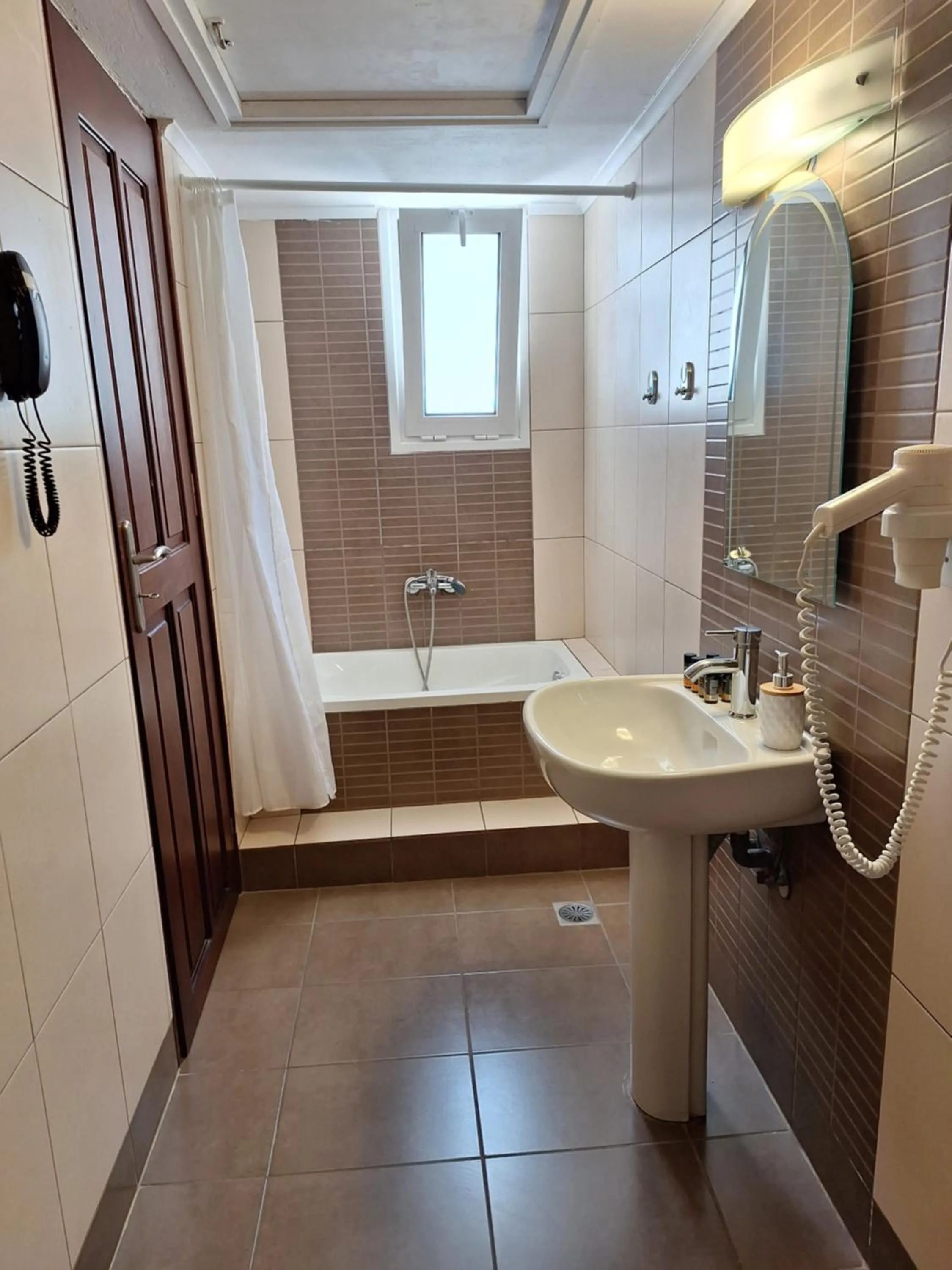 Toilet in Perla Beach