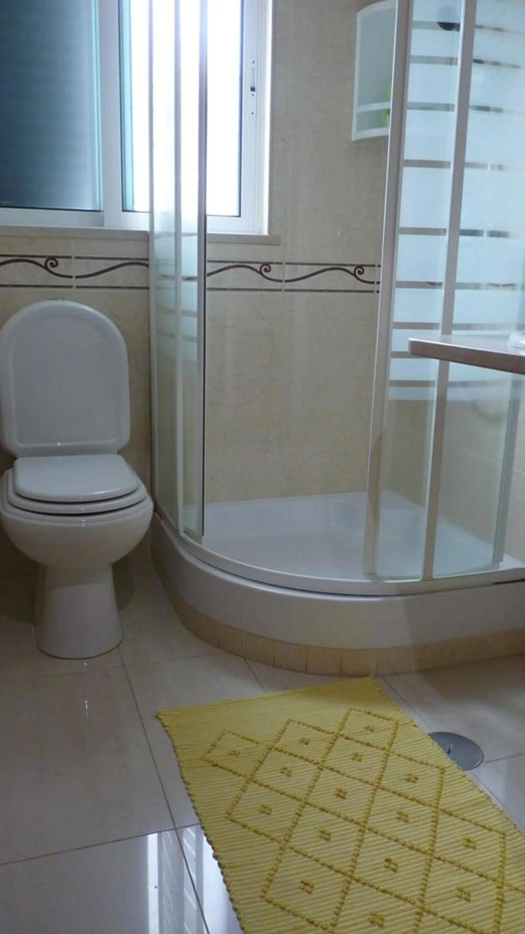 Bathroom in AZORES HOLIDAYS HOUSE -B&B - Suites - Self Check-in KEYBOARD