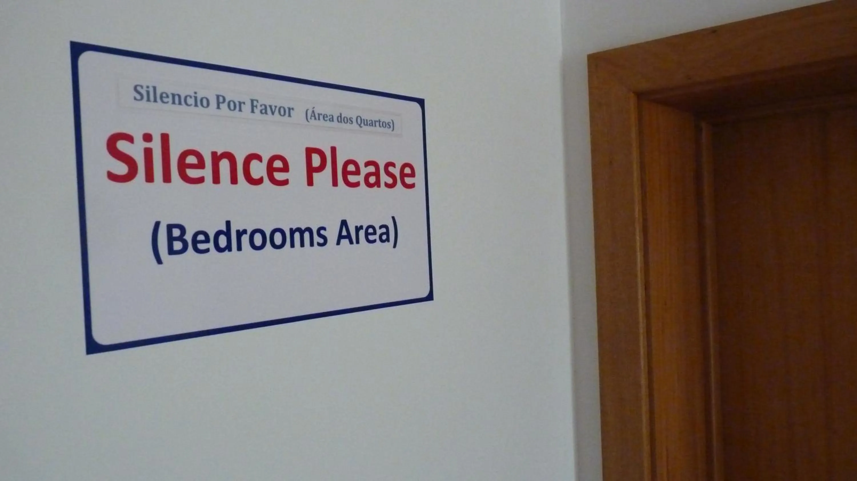 Logo/Certificate/Sign in AZORES HOLIDAYS HOUSE -B&B - Suites - Self Check-in KEYBOARD