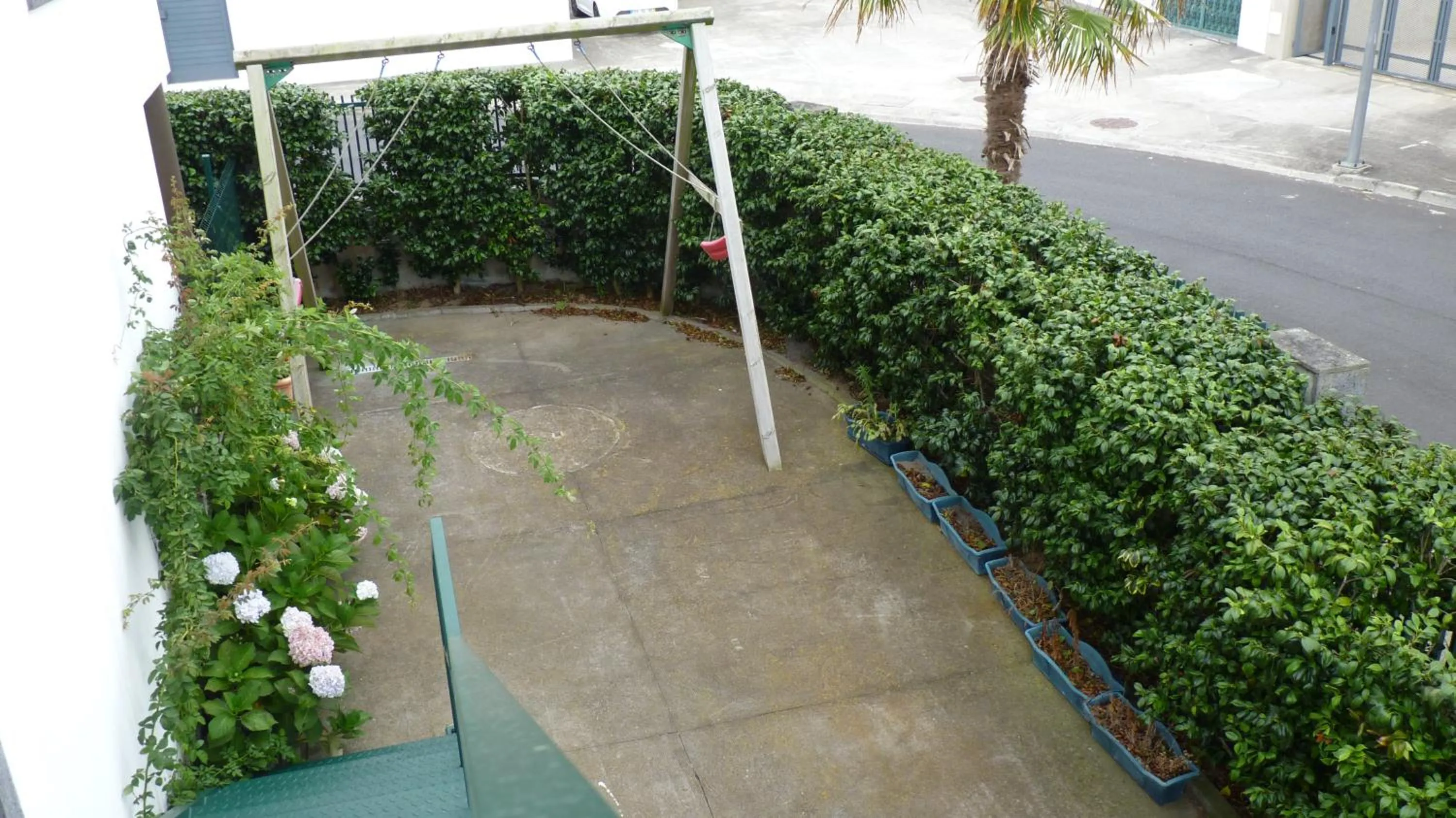 Garden in AZORES HOLIDAYS HOUSE -B&B - Suites - Self Check-in KEYBOARD