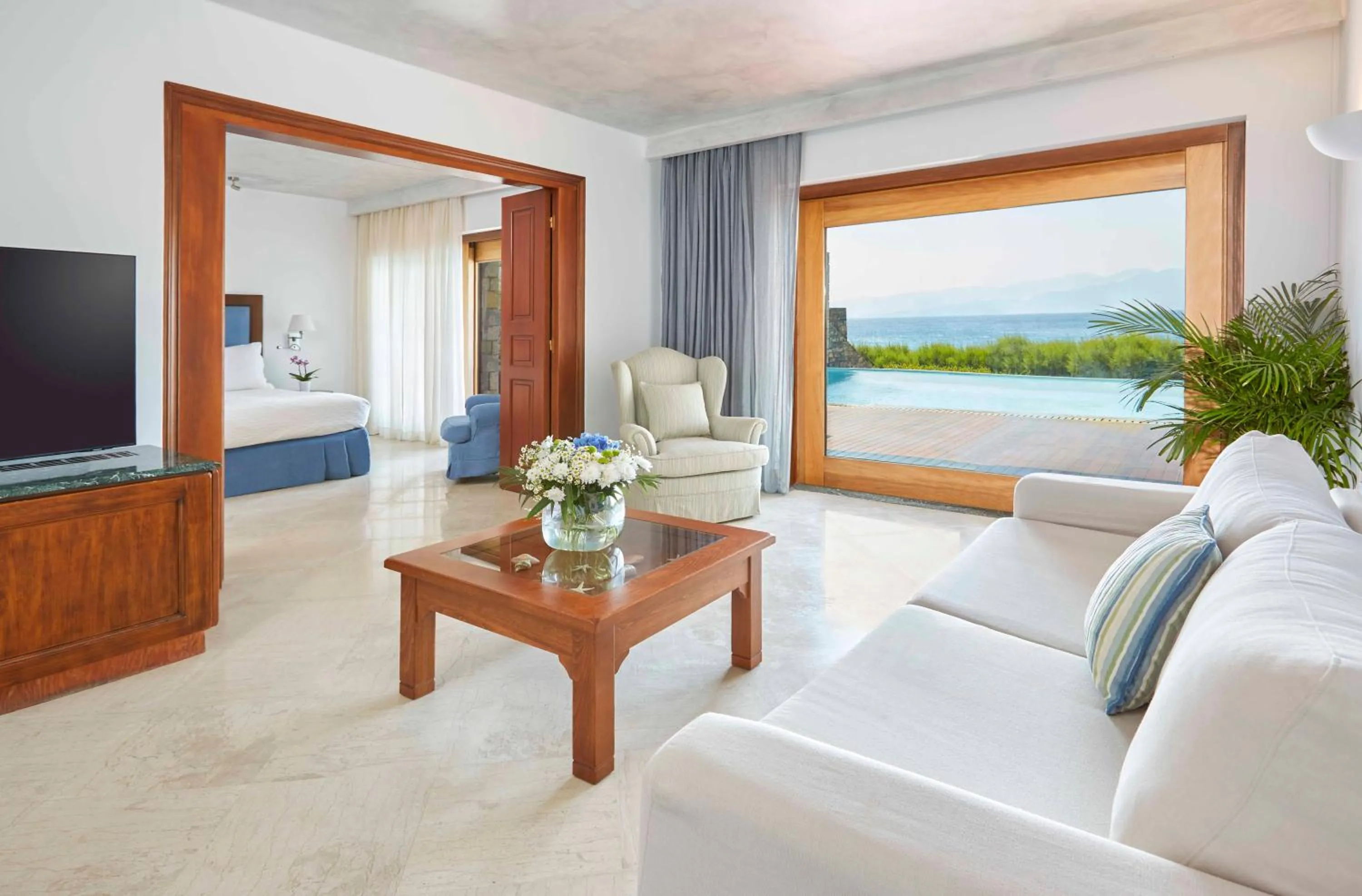 Living room in Elounda Bay Palace, a Member of the Leading Hotels of the World