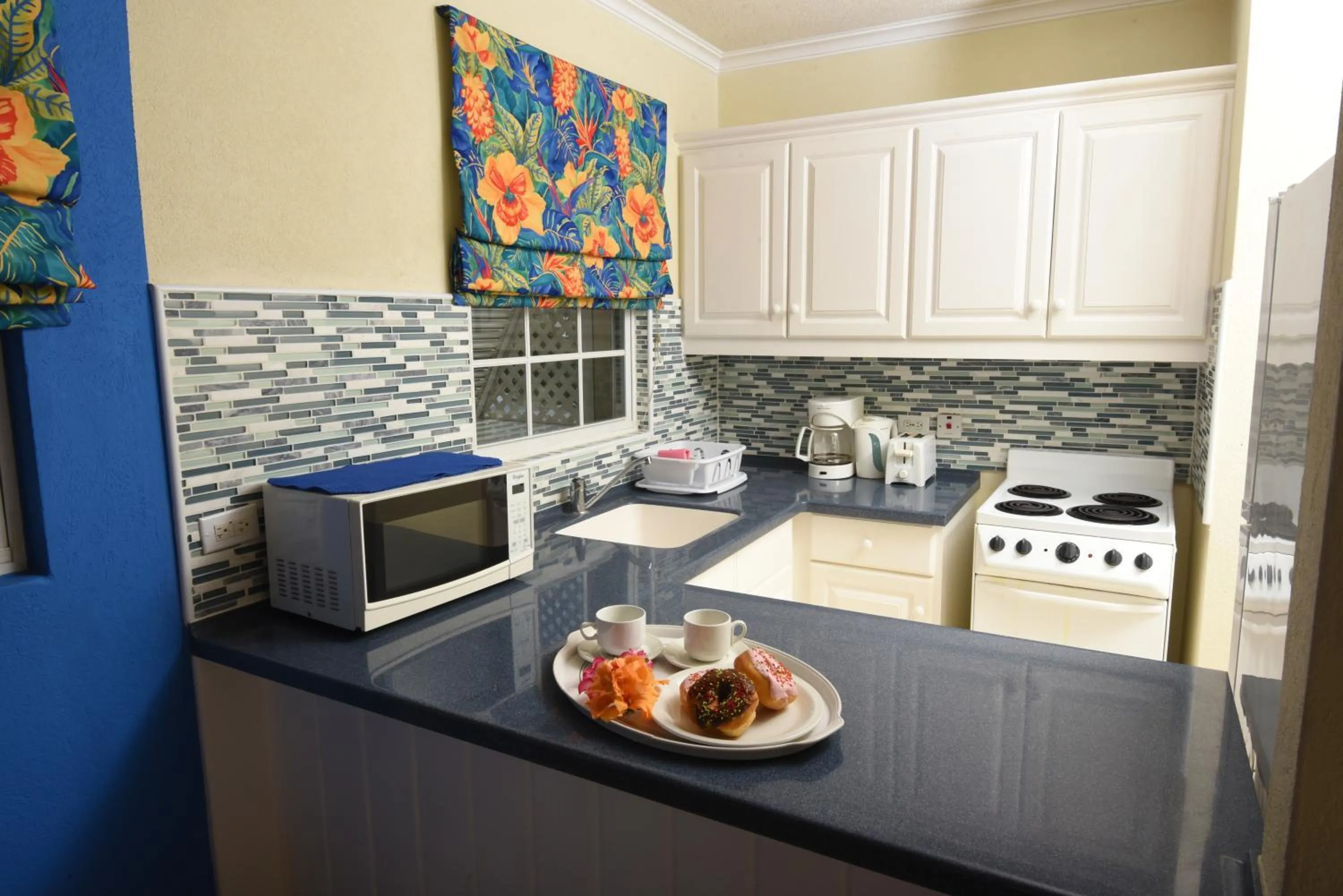 Coffee/tea facilities in Blue Orchids Beach Hotel
