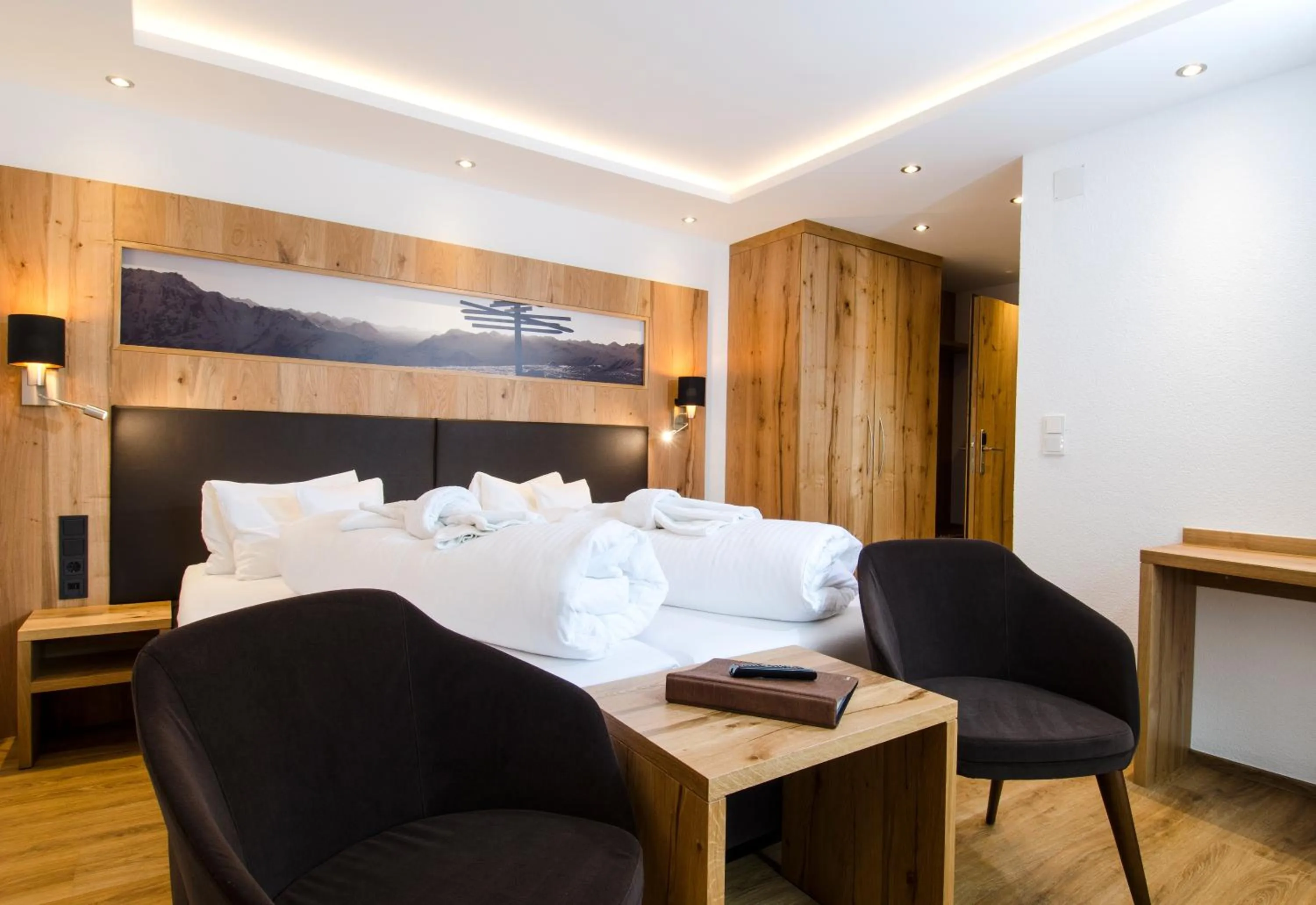 Bed in Hotel Garni Siegele - inklusive Silvretta-Card PREMIUM