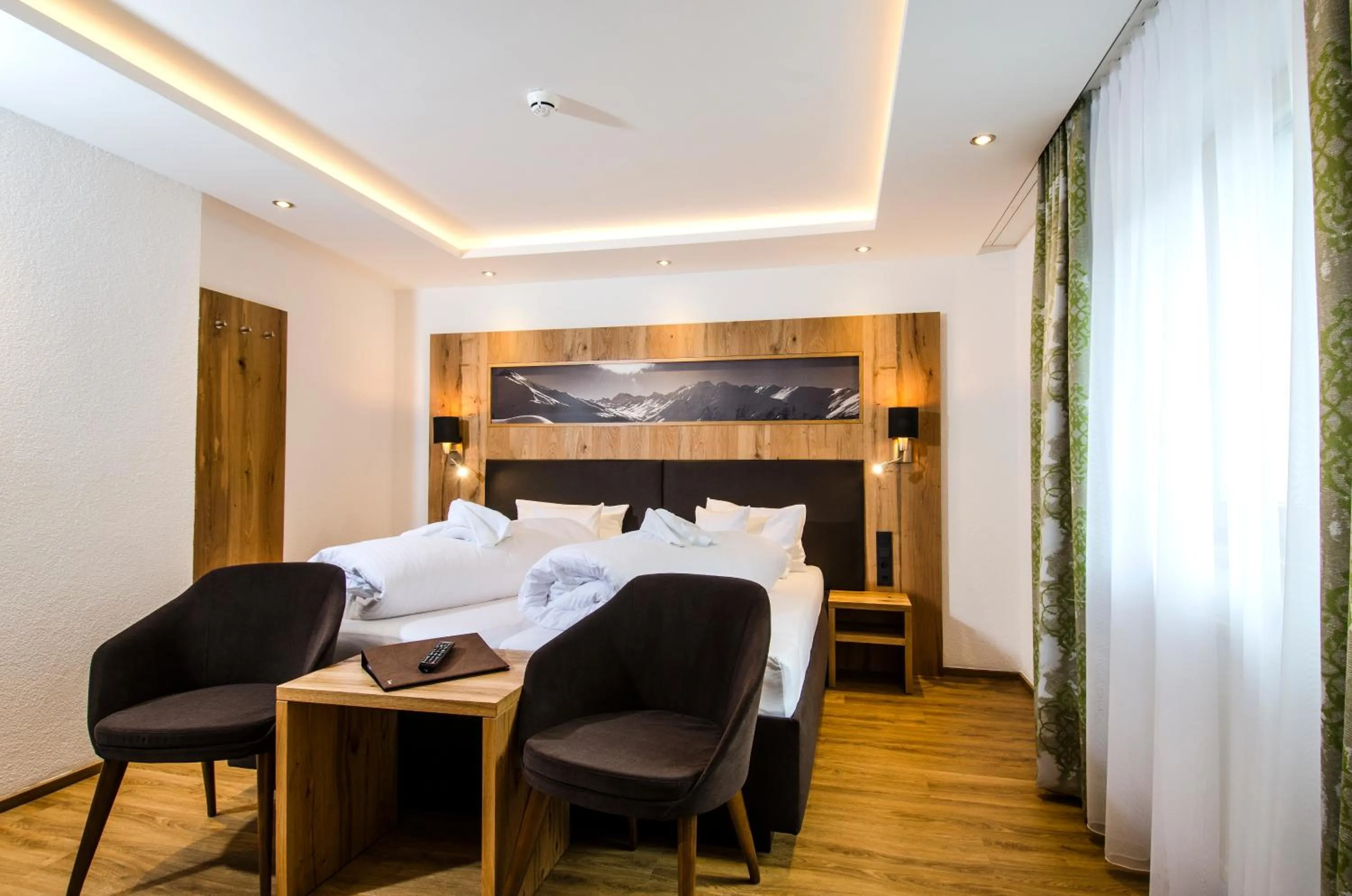 Bed in Hotel Garni Siegele - inklusive Silvretta-Card PREMIUM