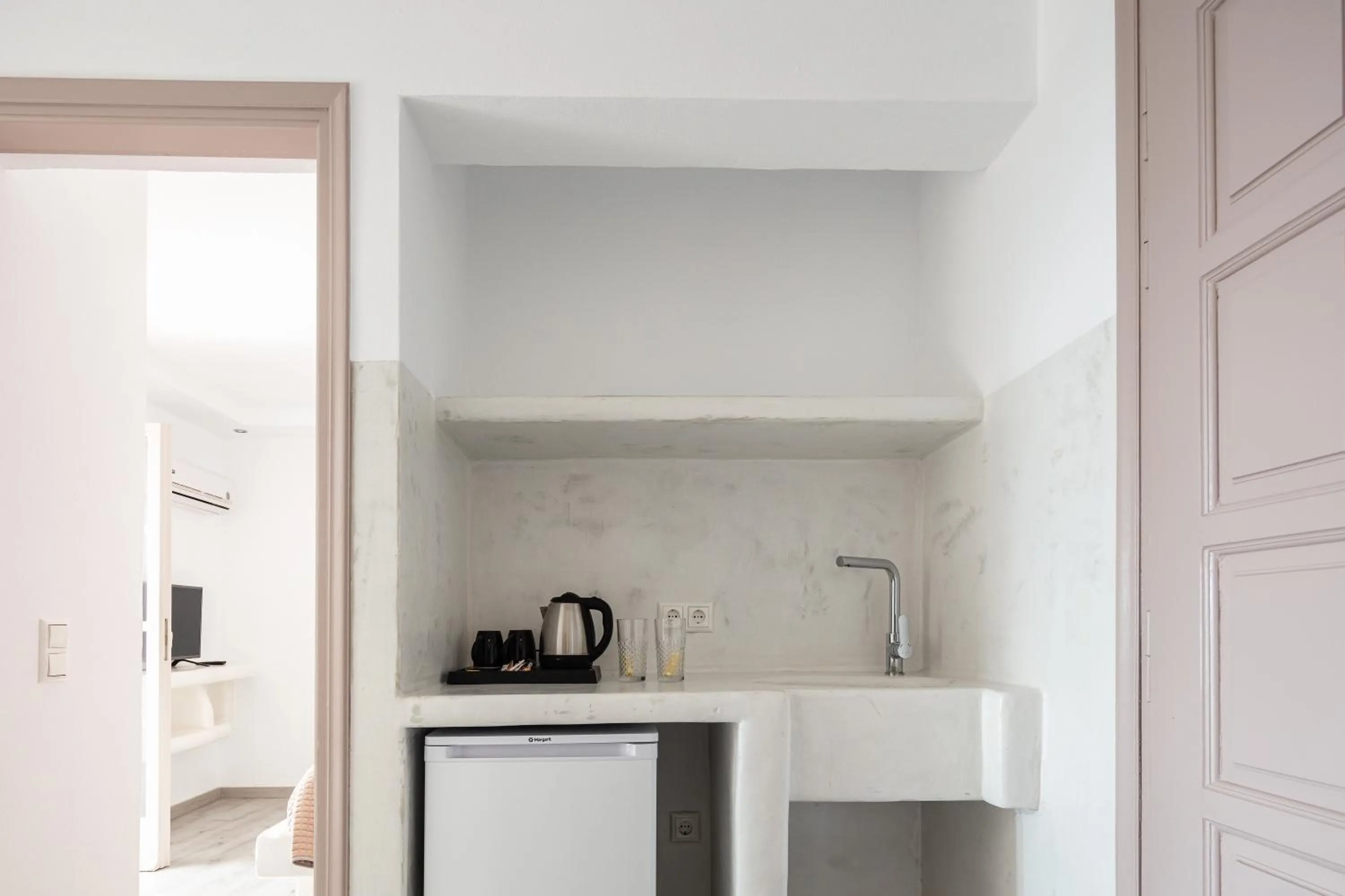 Coffee/tea facilities in Kavuras Village Hotel & Suites