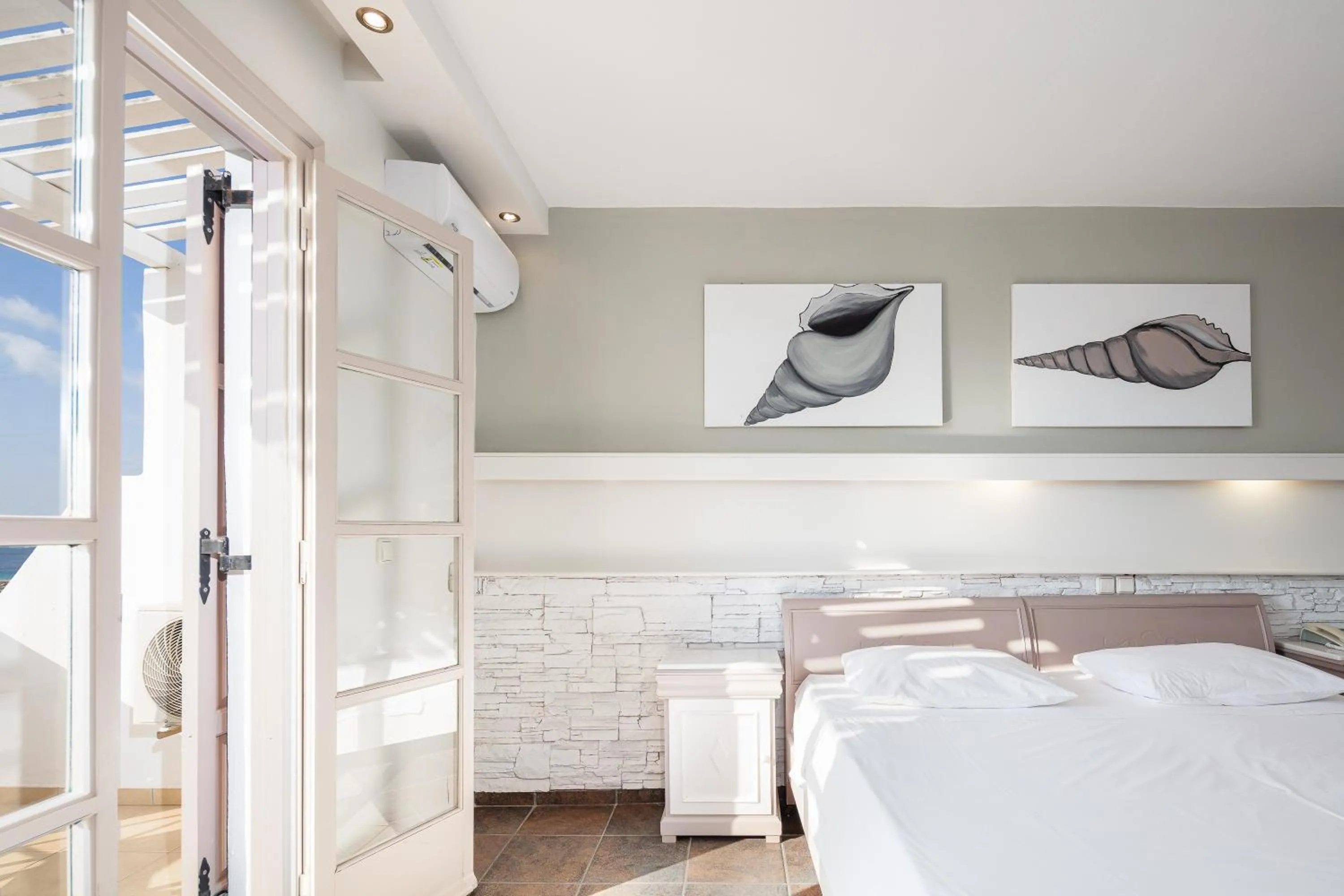 Bedroom, Bed in Kavuras Village Hotel & Suites