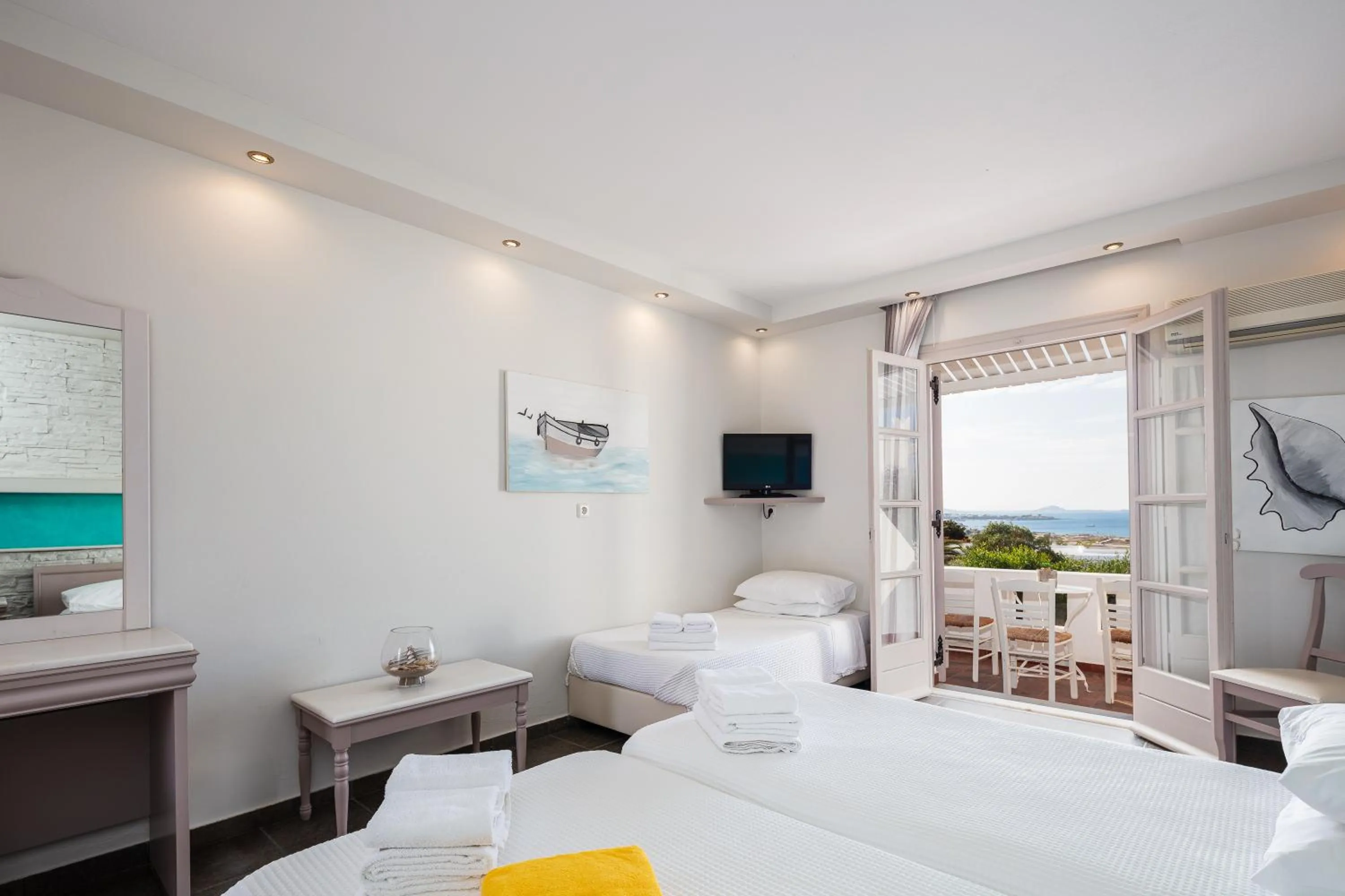 Bed in Kavuras Village Hotel & Suites