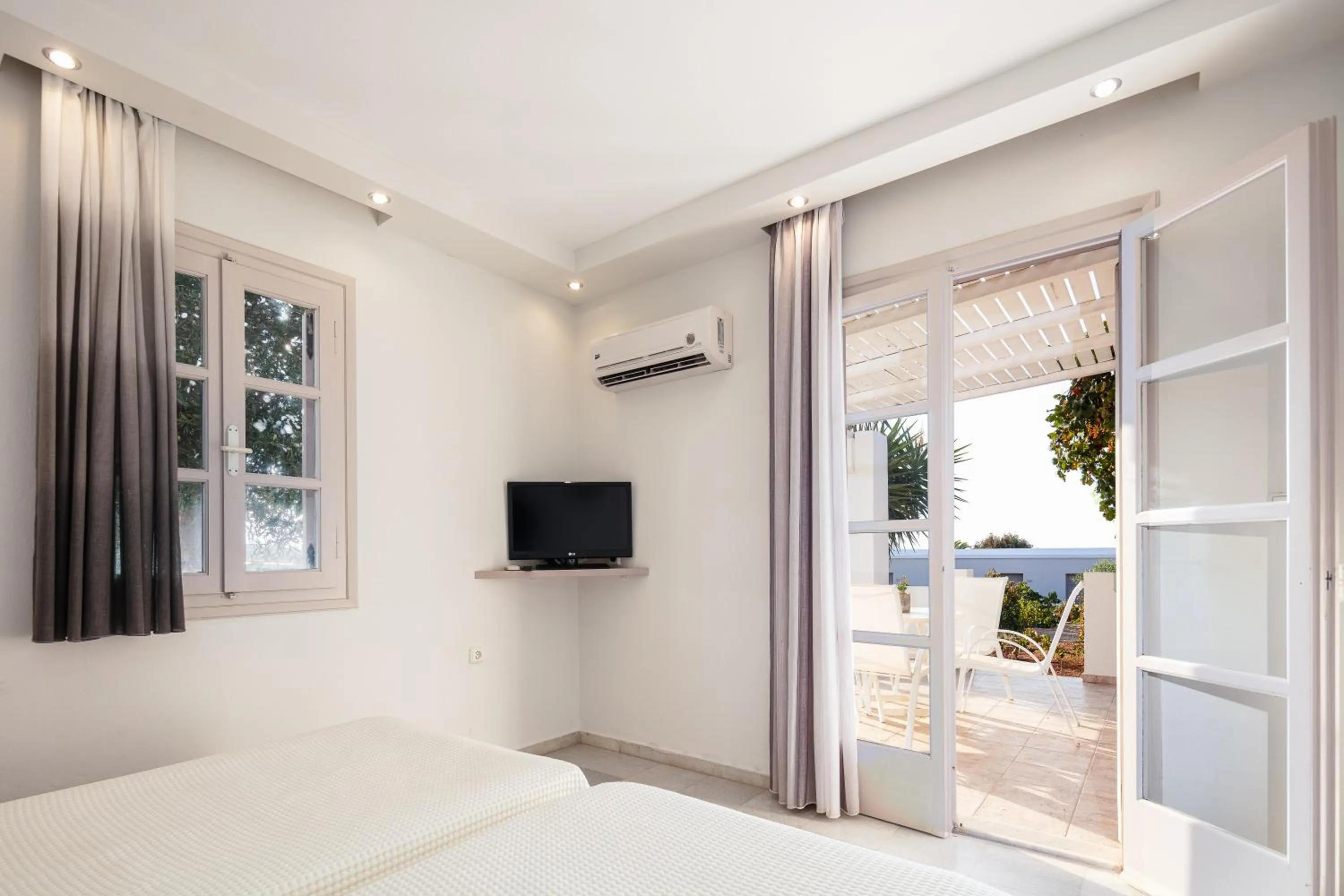 Bedroom, Bed in Kavuras Village Hotel & Suites