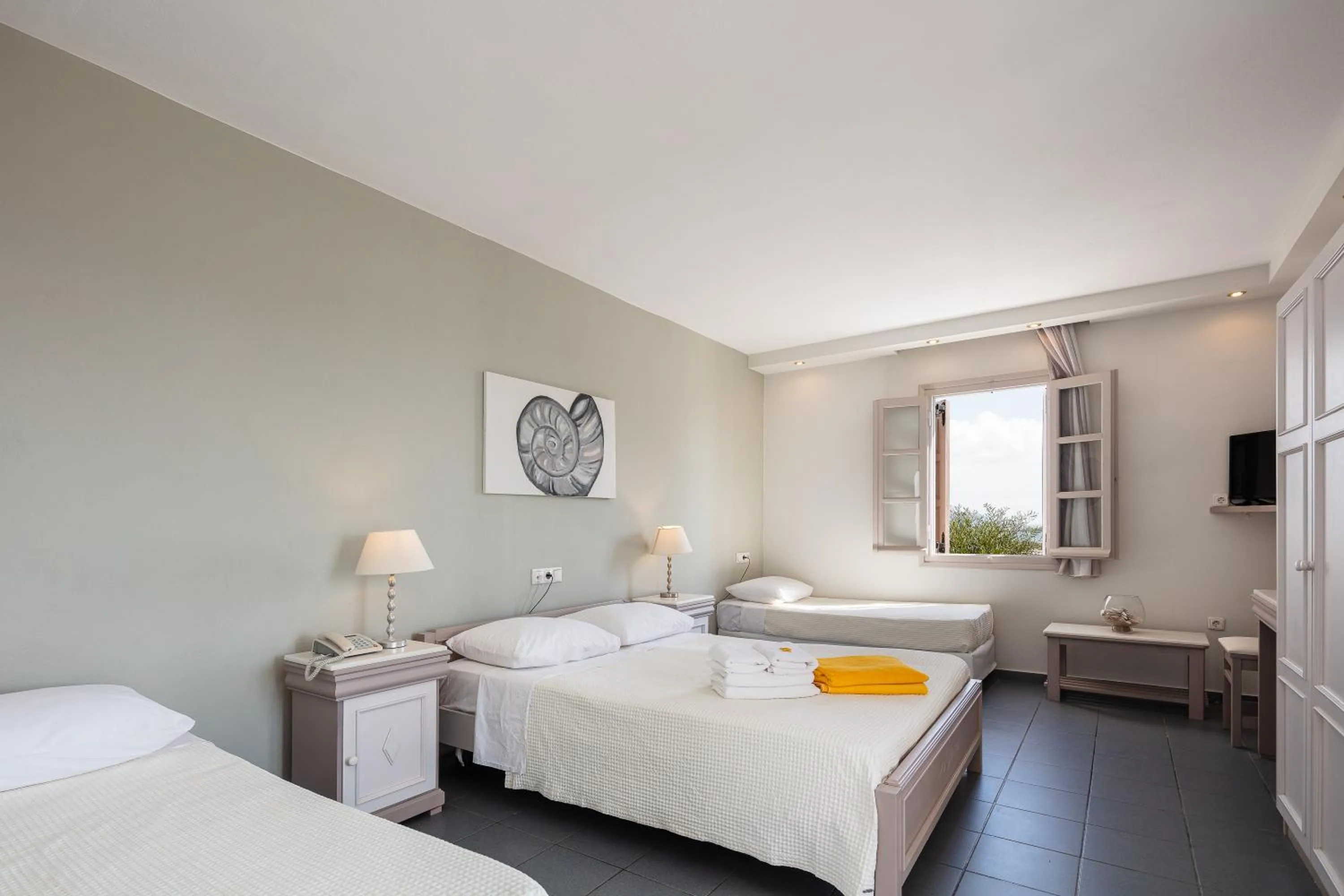 Bedroom, Bed in Kavuras Village Hotel & Suites