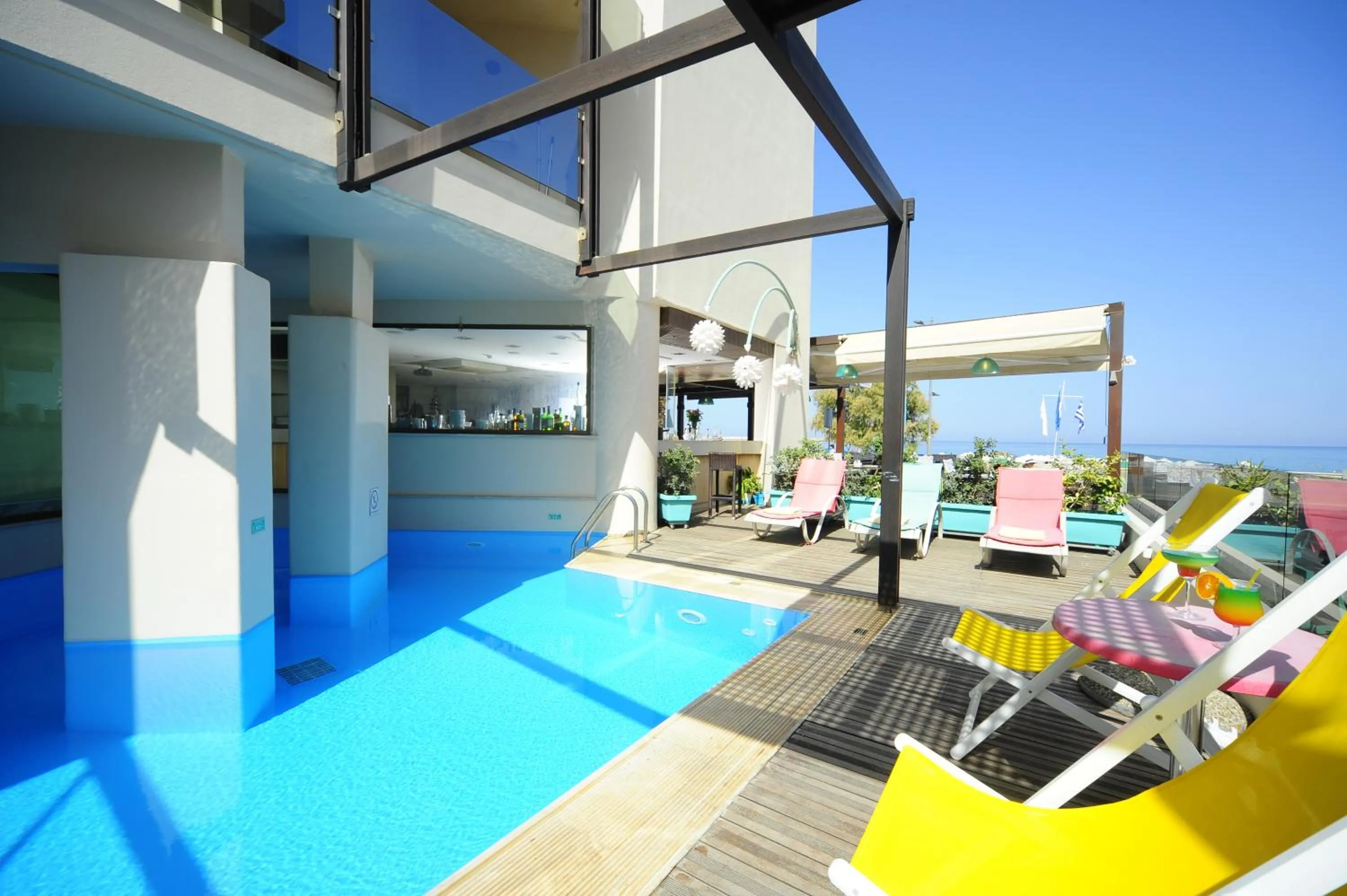 Swimming pool in Steris Elegant Beach Hotel