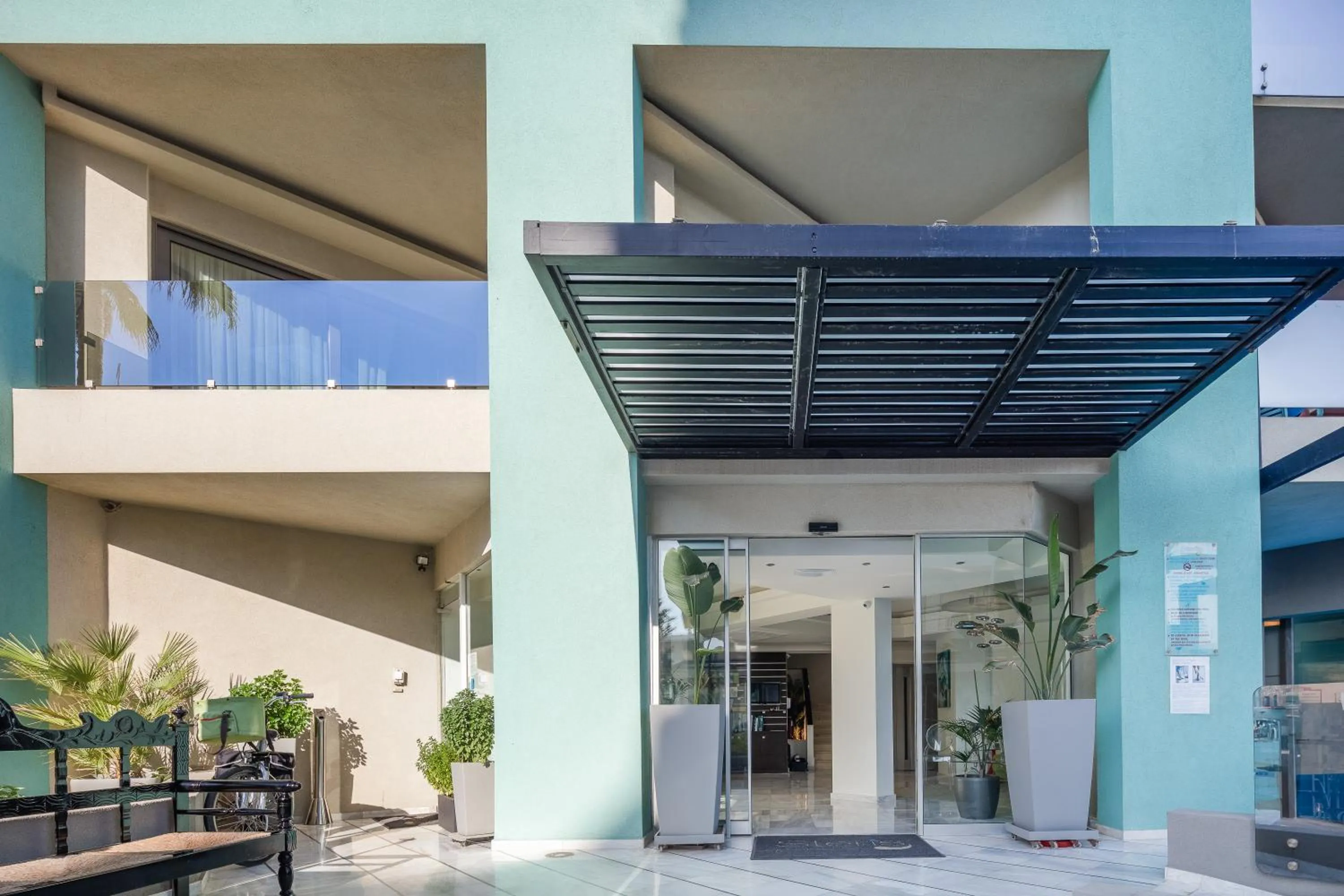 Facade/entrance in Steris Elegant Beach Hotel