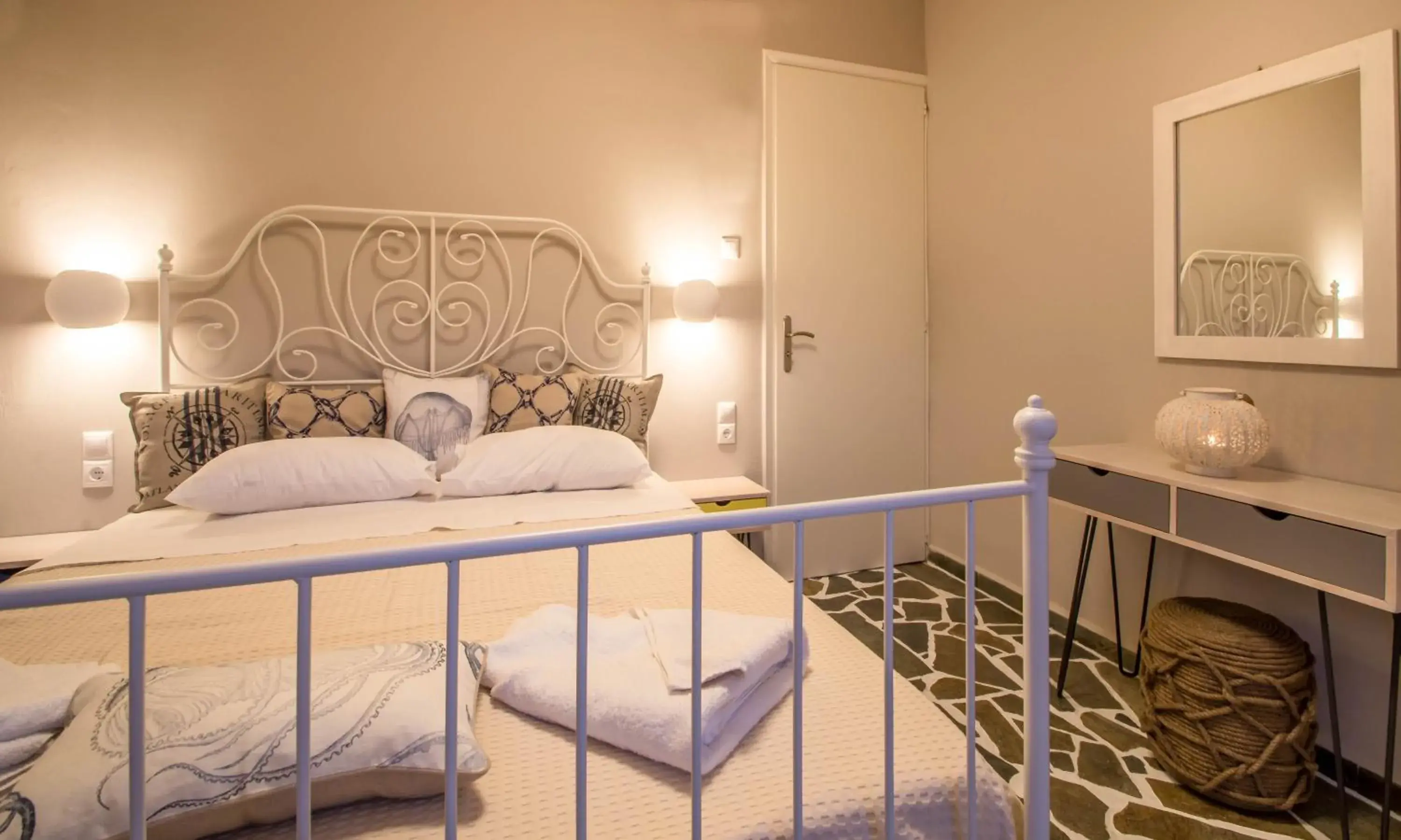 Two-Bedroom Apartment with Sea View in Remvi Two-Bedroom Apartment with Sea View in Remvi