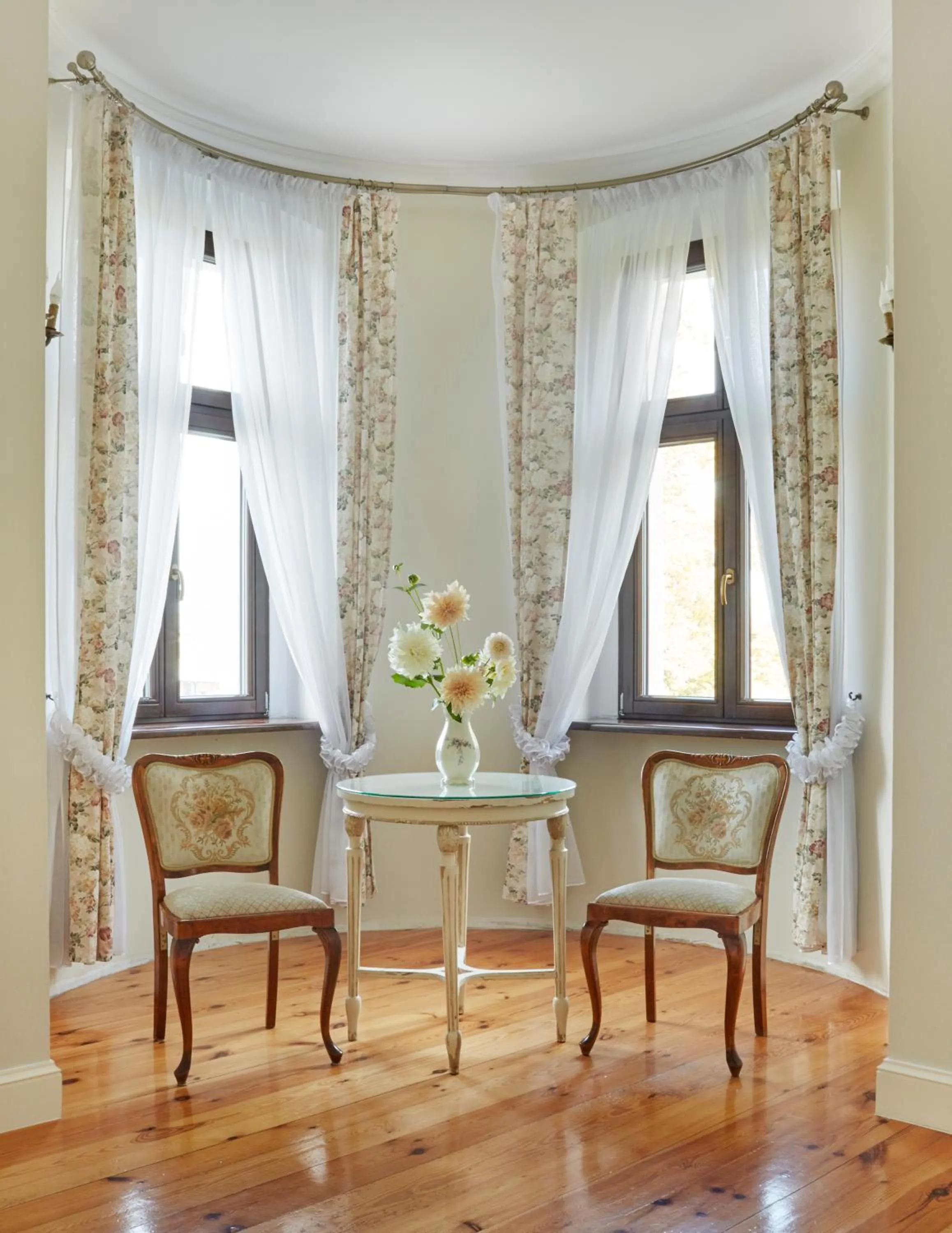 Pałac w Orli - pokoje, restauracja