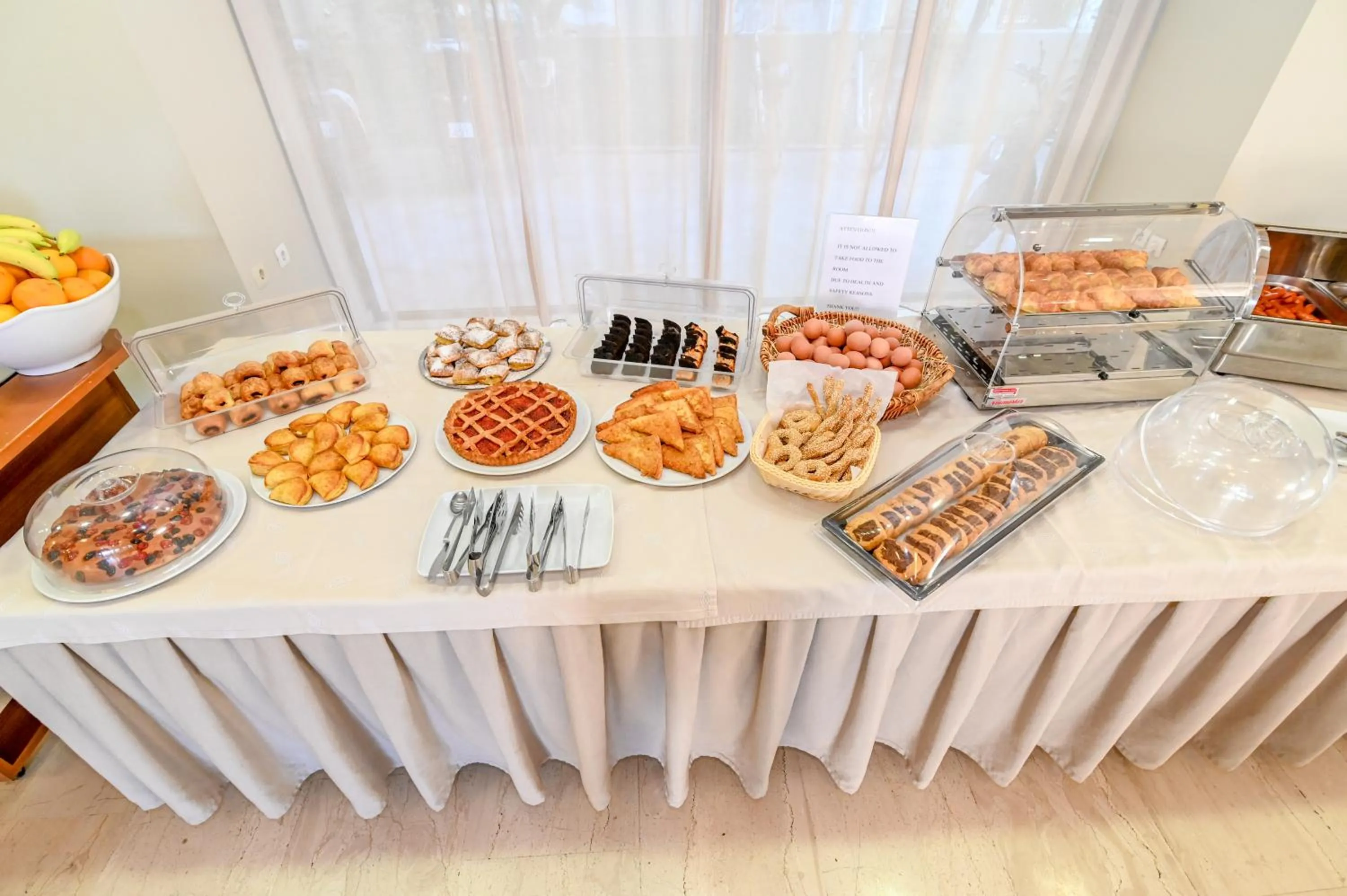 Saint Constantine Hotel