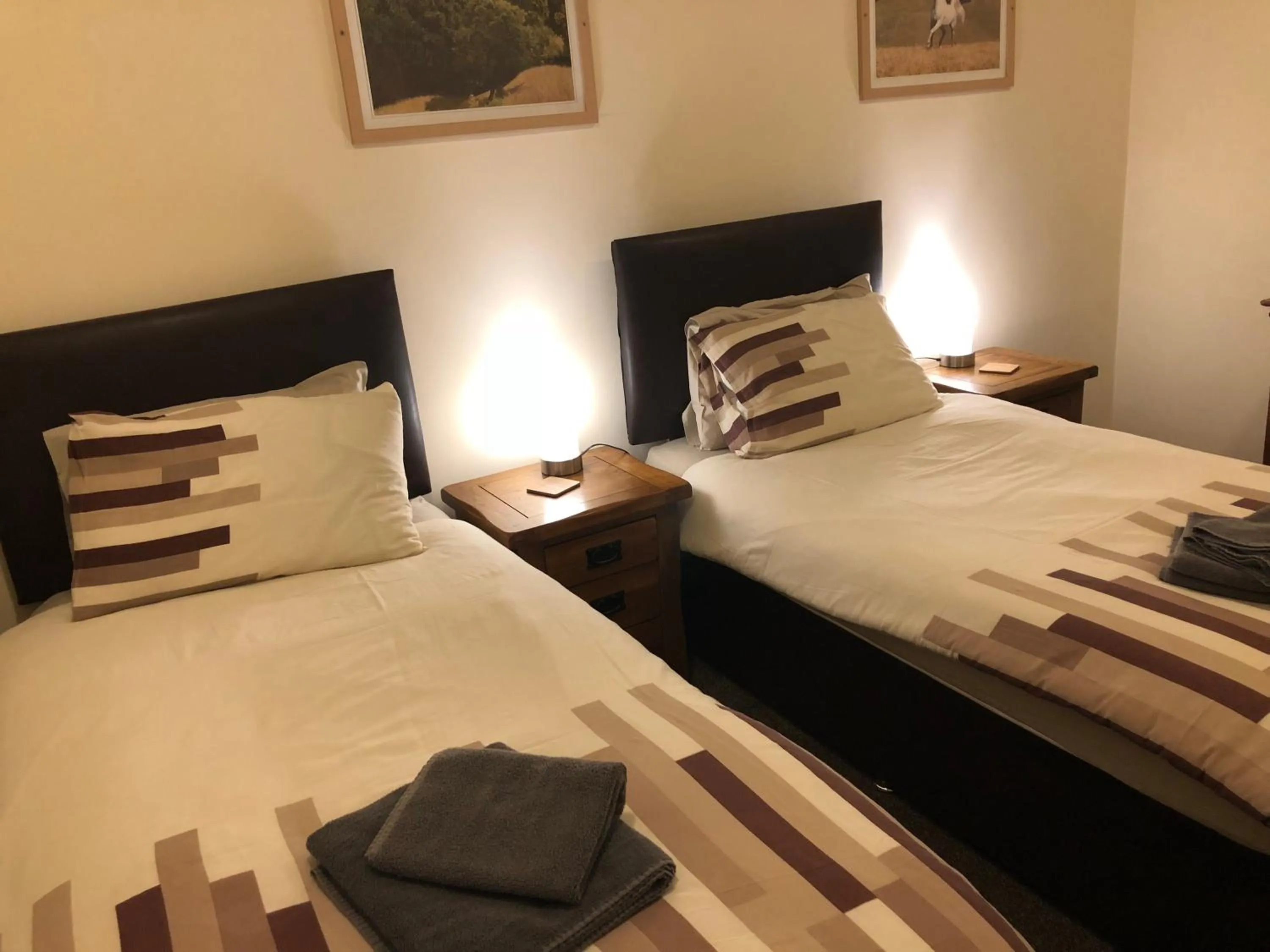 Bed in White Horse Tavern