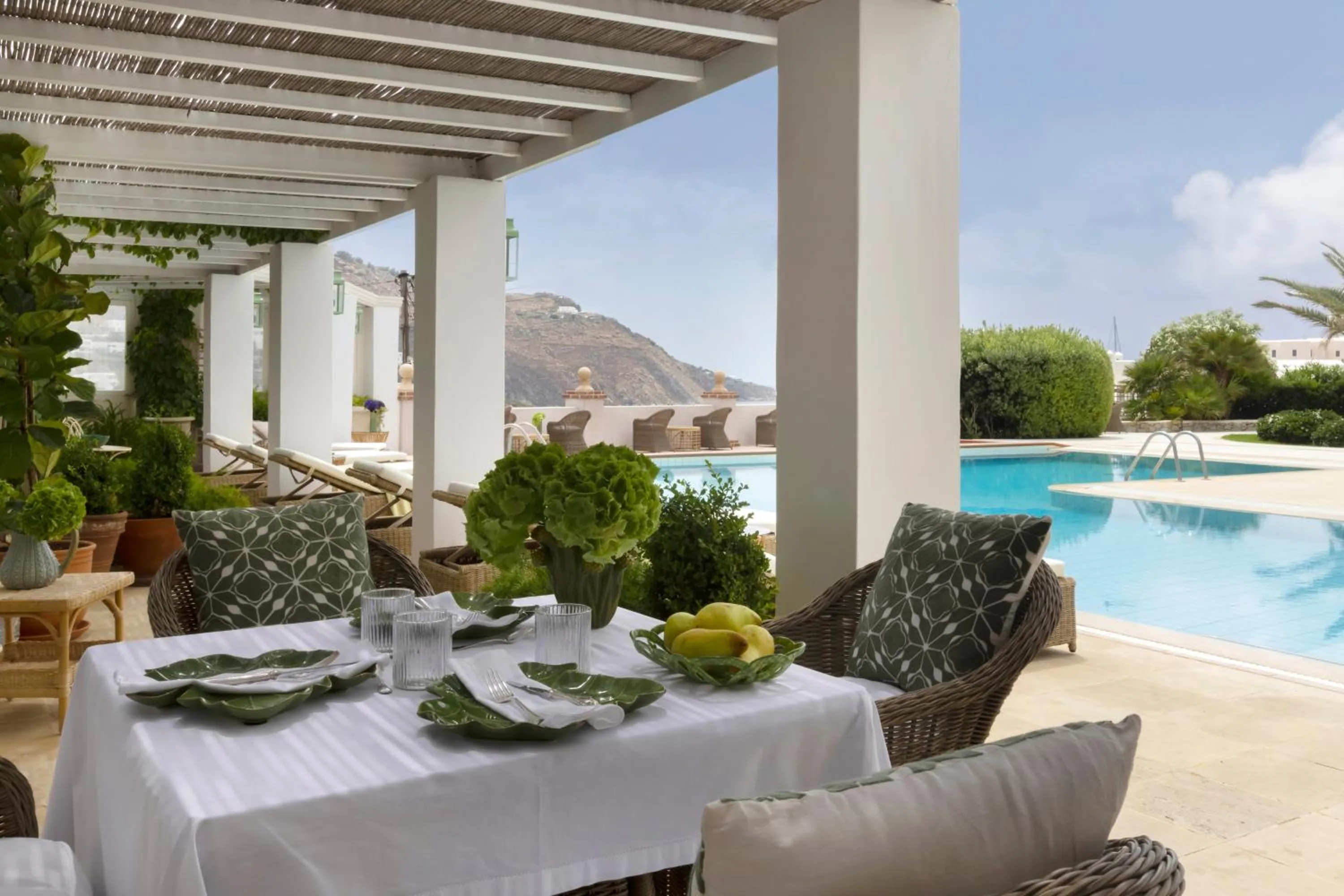 Swimming pool in Dorion Hotel