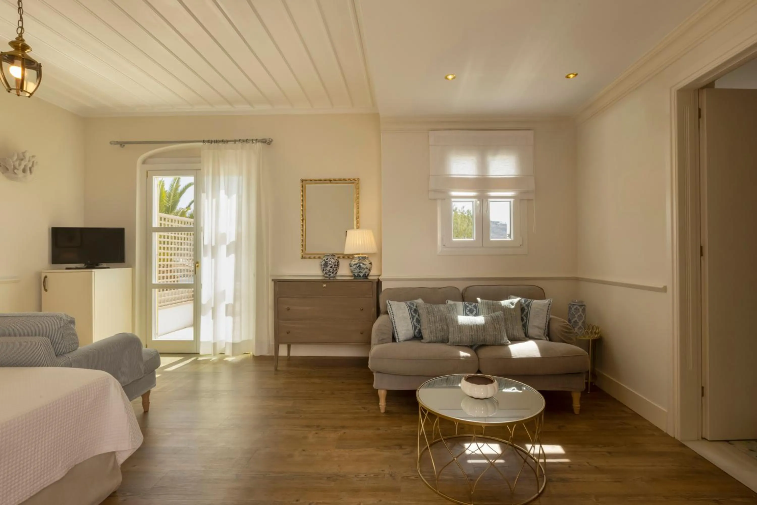 Bedroom, Bed in Dorion Hotel