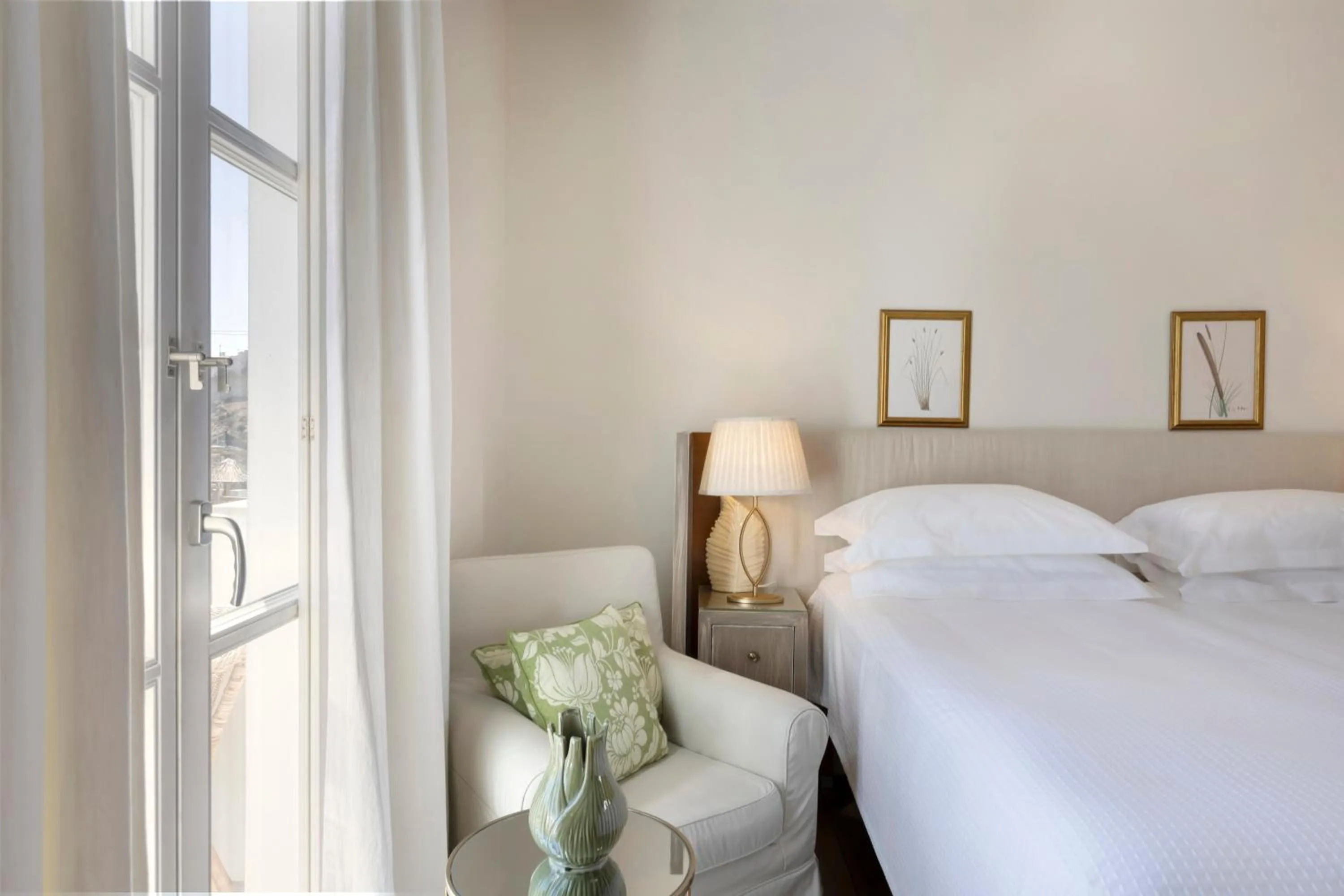 Photo of the whole room, Bed in Dorion Hotel