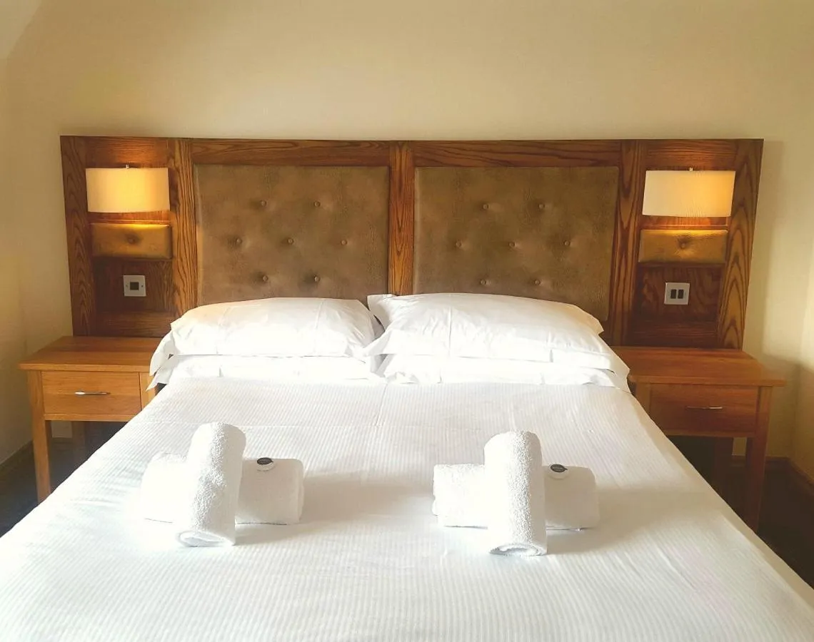 Bedroom, Bed in The Dolphin Hotel