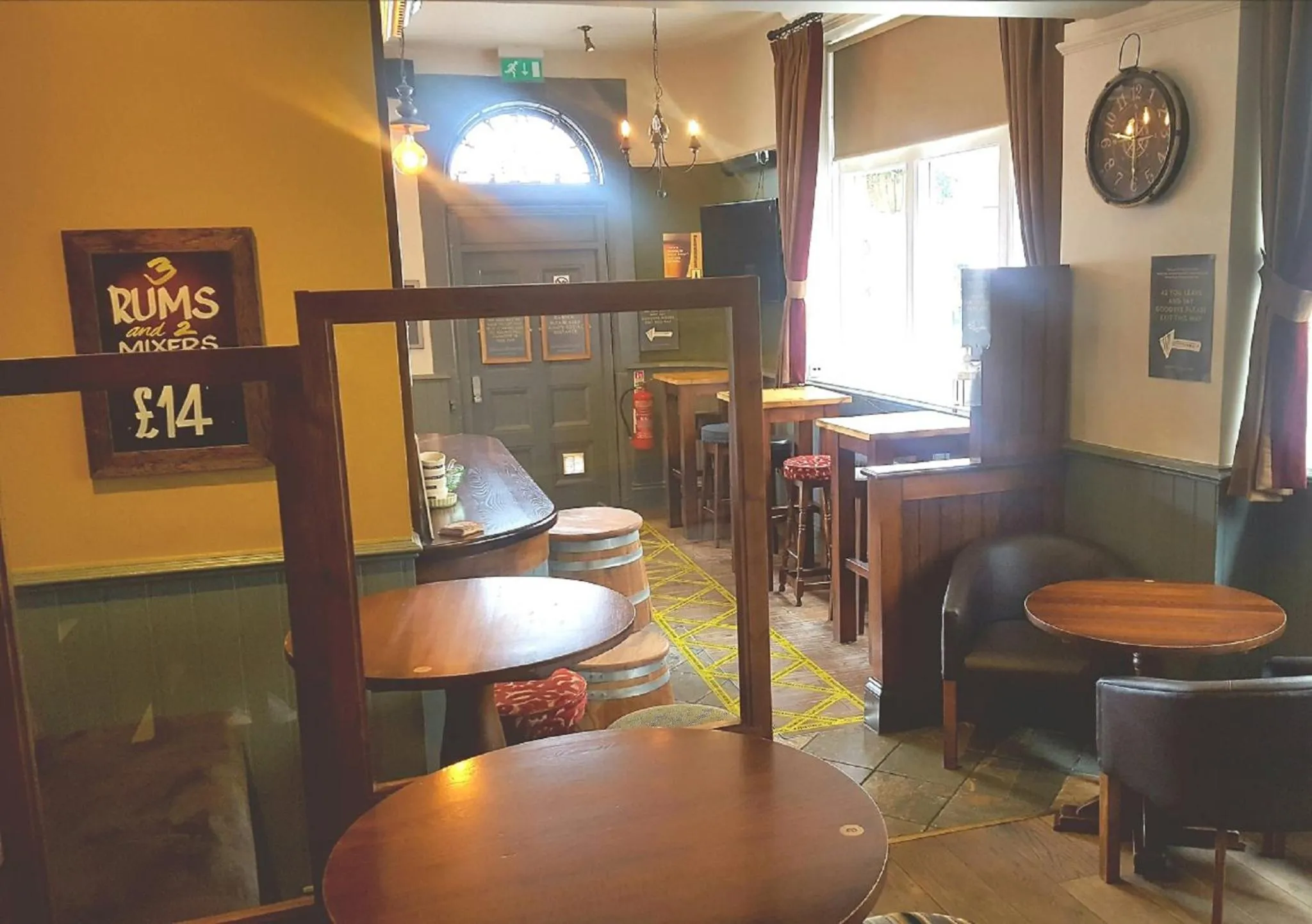 Lounge or bar in The Dolphin Hotel