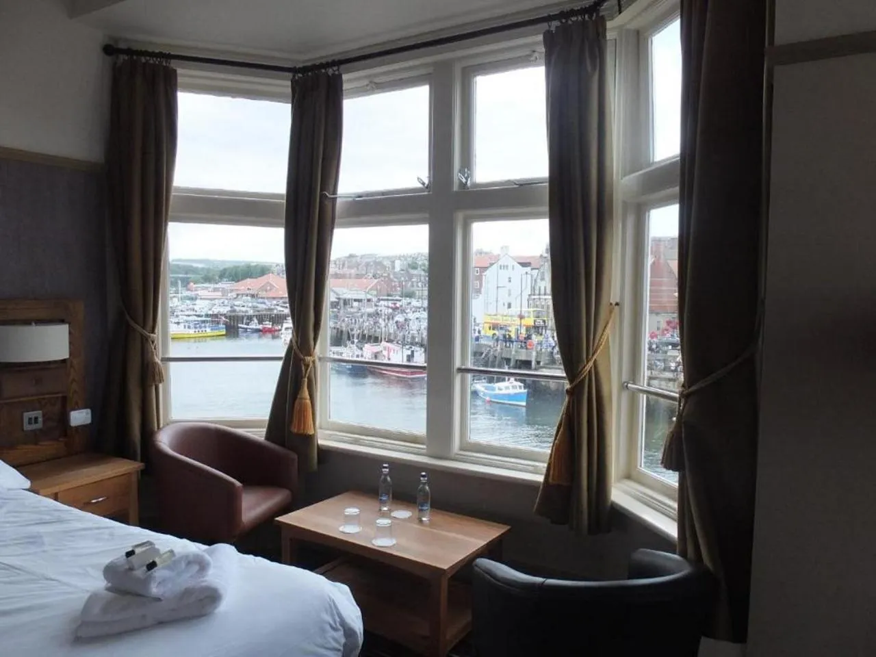 Bedroom, Bed in The Dolphin Hotel