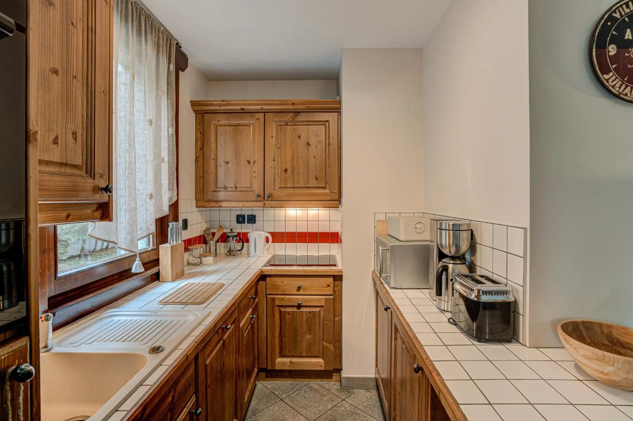 Apartment Staddon, Alpes Agency, Central Chamonix, Sleeps 4-6