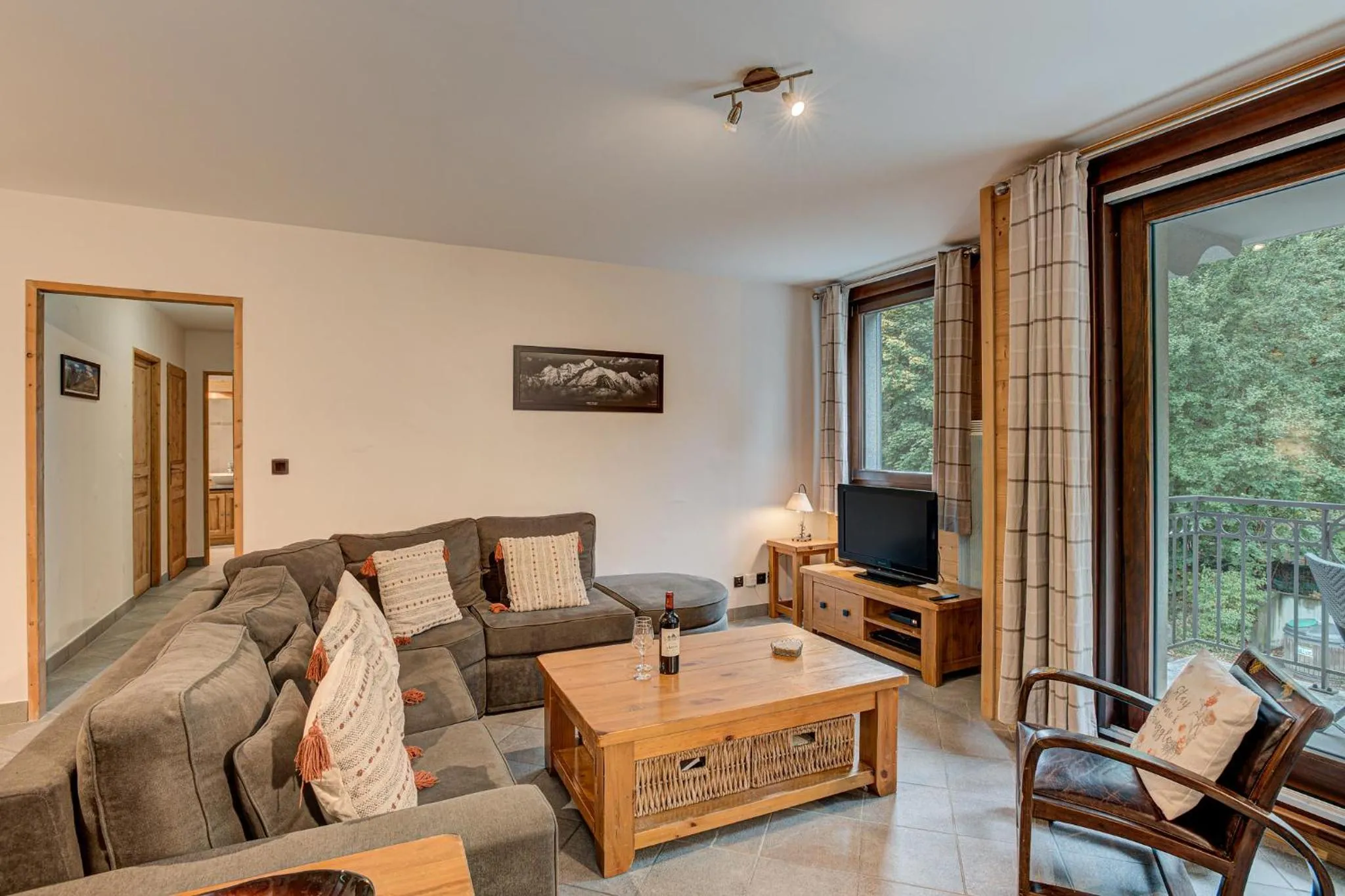 Apartment Staddon, Alpes Agency, Central Chamonix, Sleeps 4-6