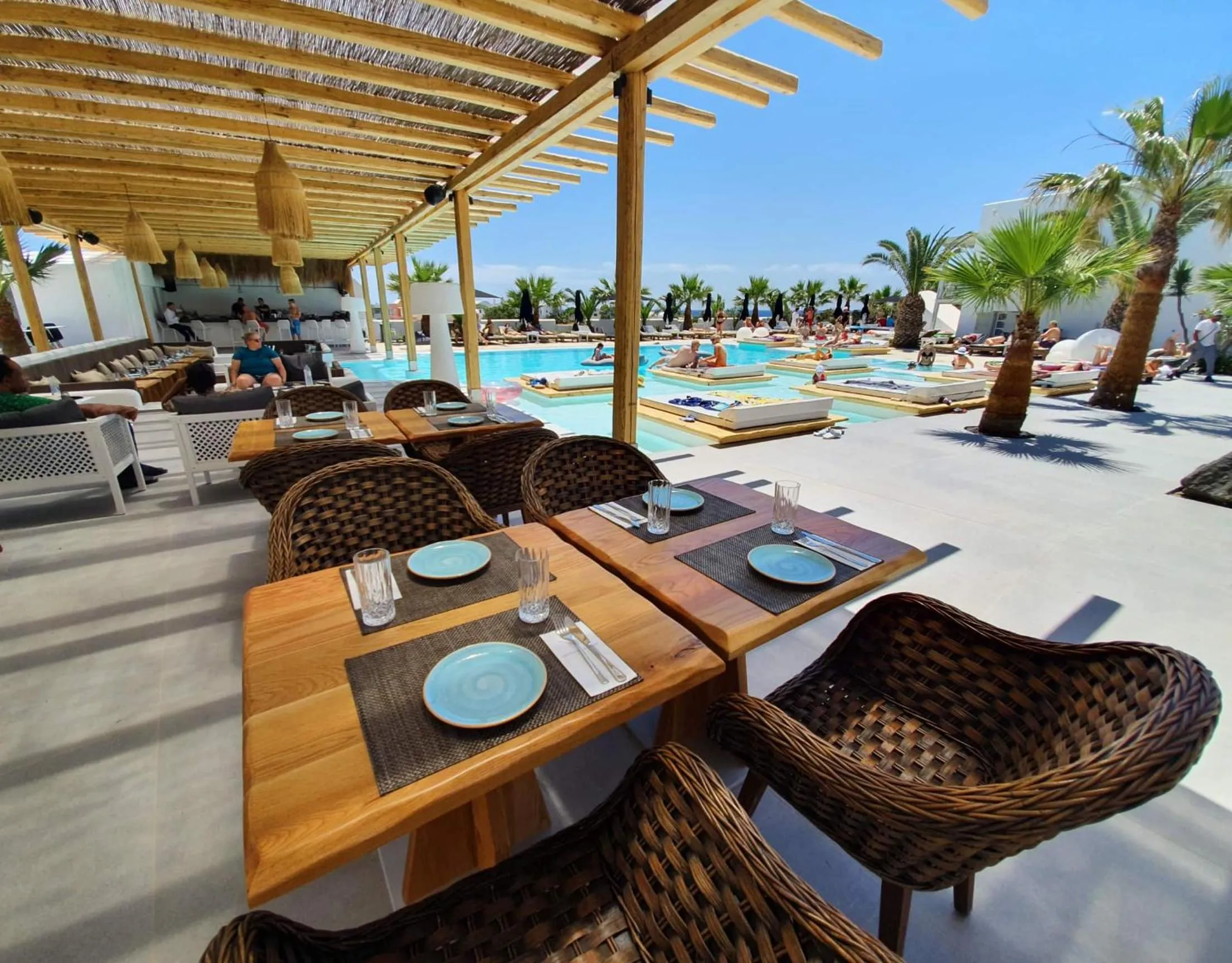 Restaurant/places to eat in Smy Mediterranean White Santorini