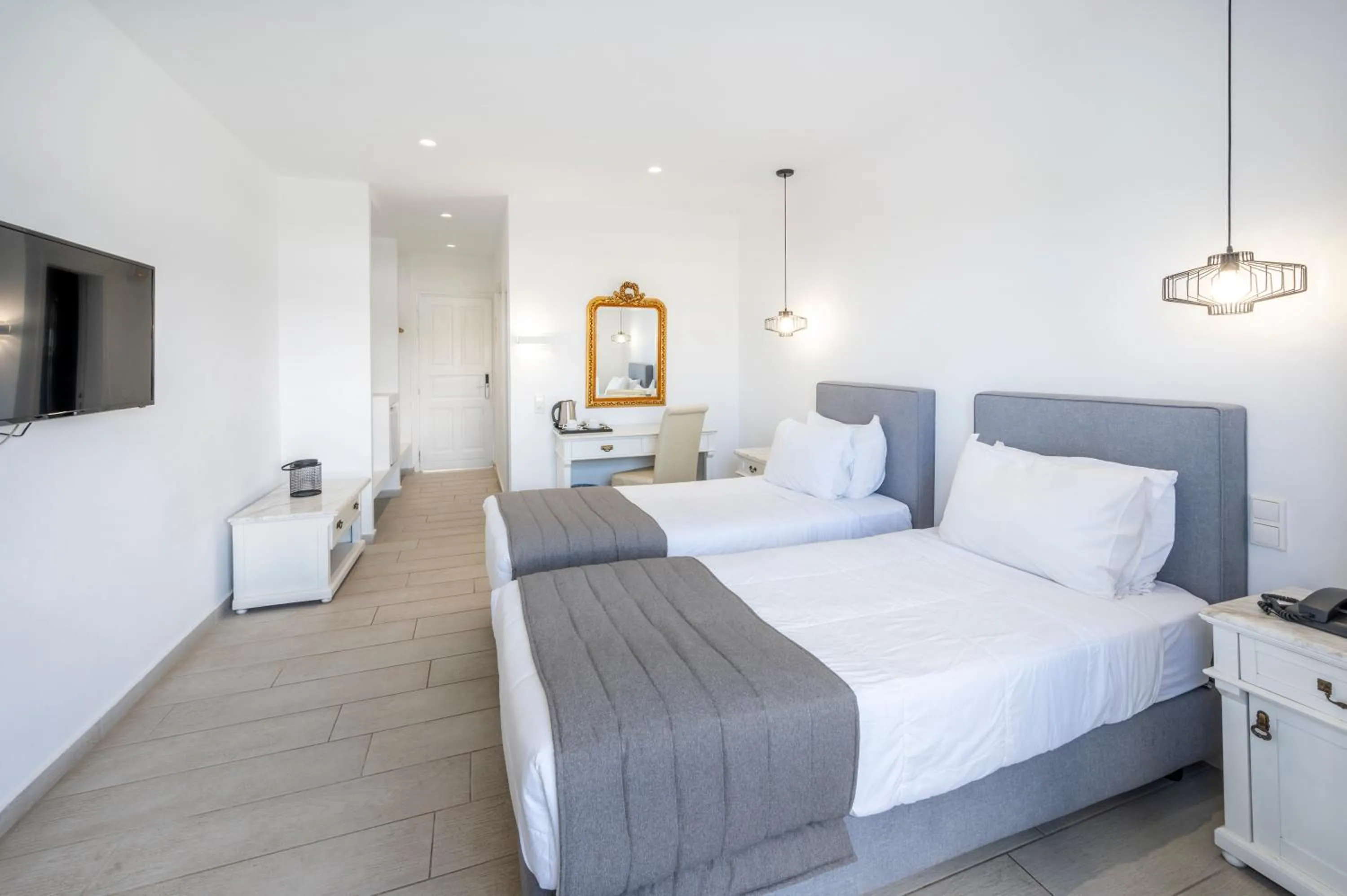 Bedroom, Bed in Smy Mediterranean White Santorini