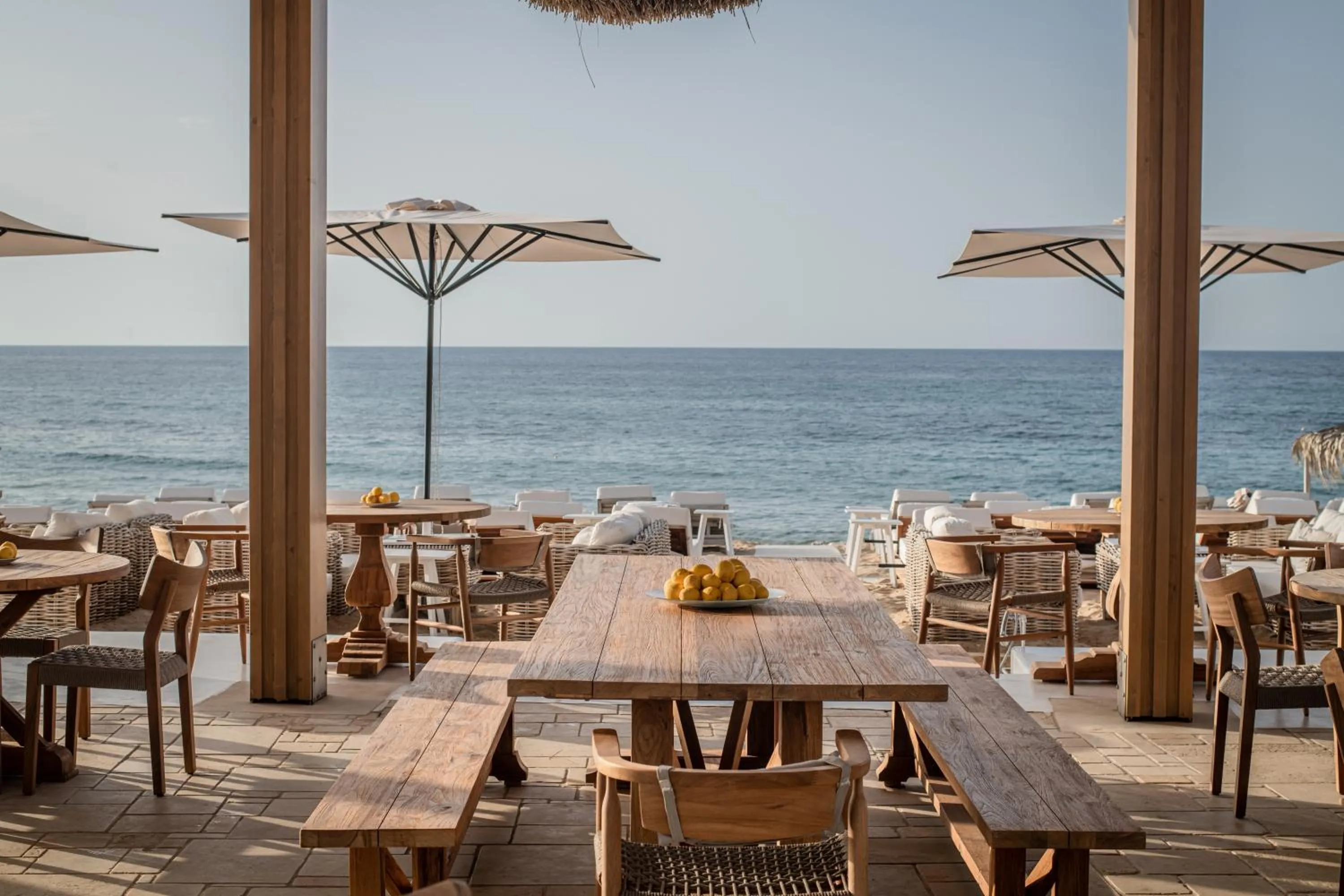 Restaurant/places to eat in Parthenis Beach, Suites by the Sea