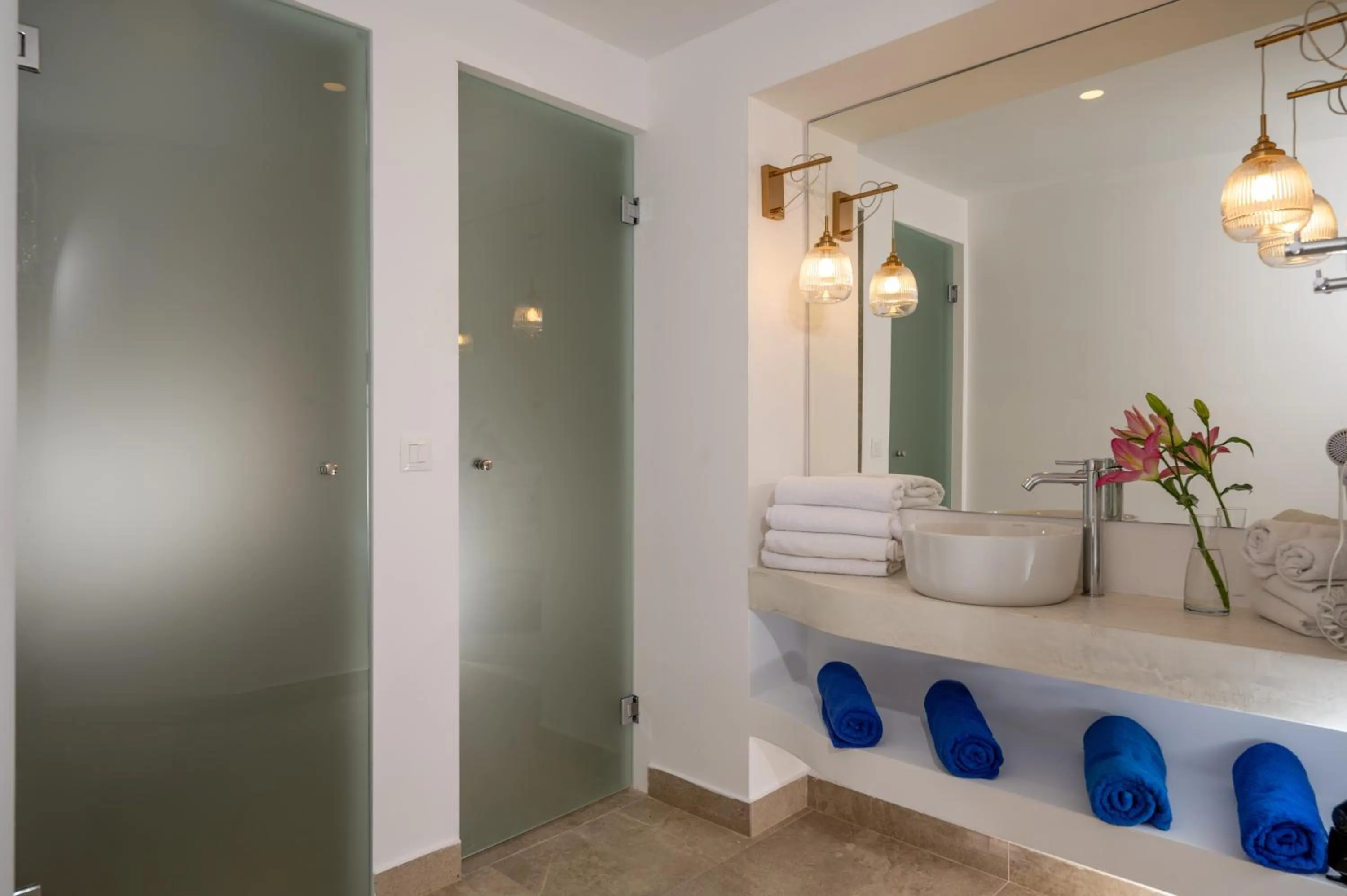 Parthenis Beach, Suites by the Sea