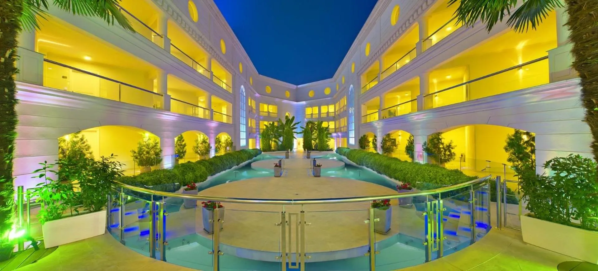 Area and facilities in Elinotel Apolamare Hotel