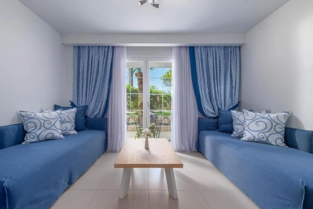 Seating area in Elinotel Apolamare Hotel