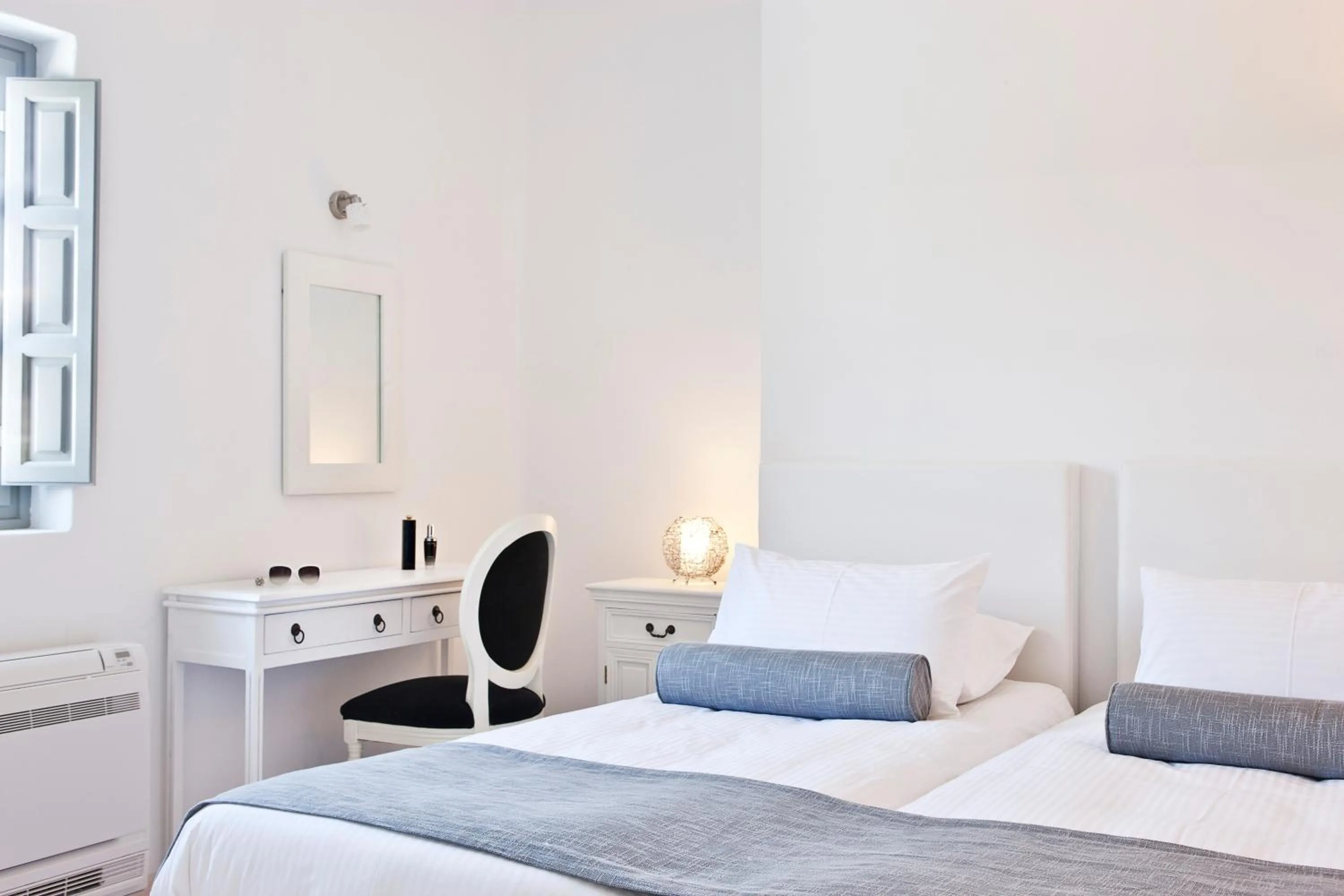 Photo of the whole room, Bed in Thermes Luxury Villas And Spa