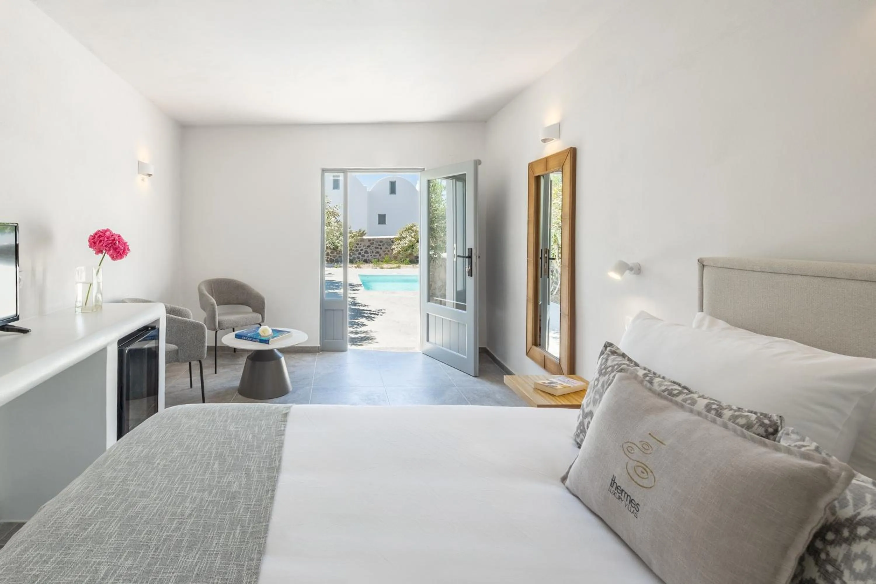 Bedroom, Bed in Thermes Luxury Villas And Spa