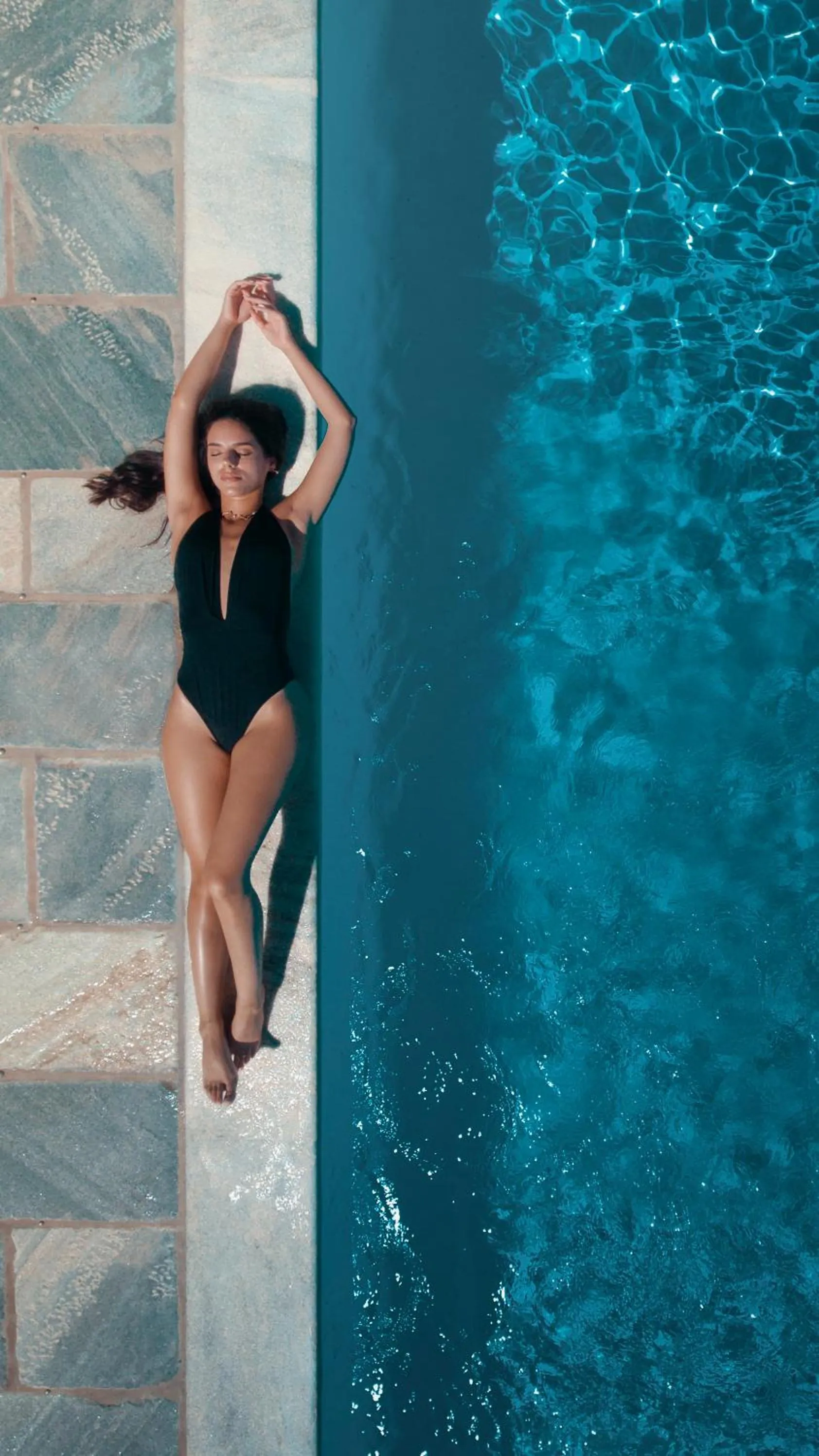 Swimming pool in Hotel Perrakis