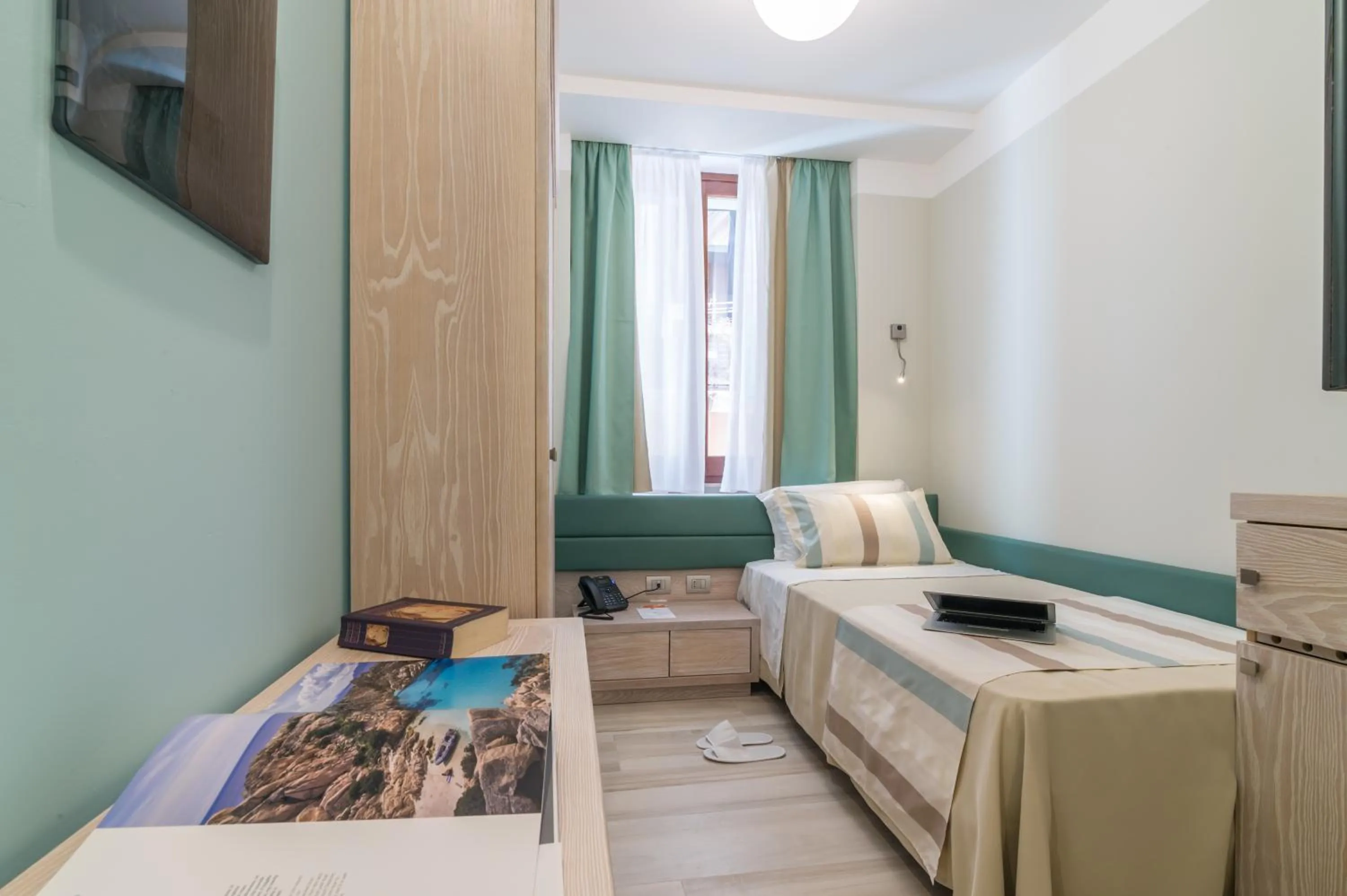 Photo of the whole room, Bed in L'Ambasciata Hotel de Charme