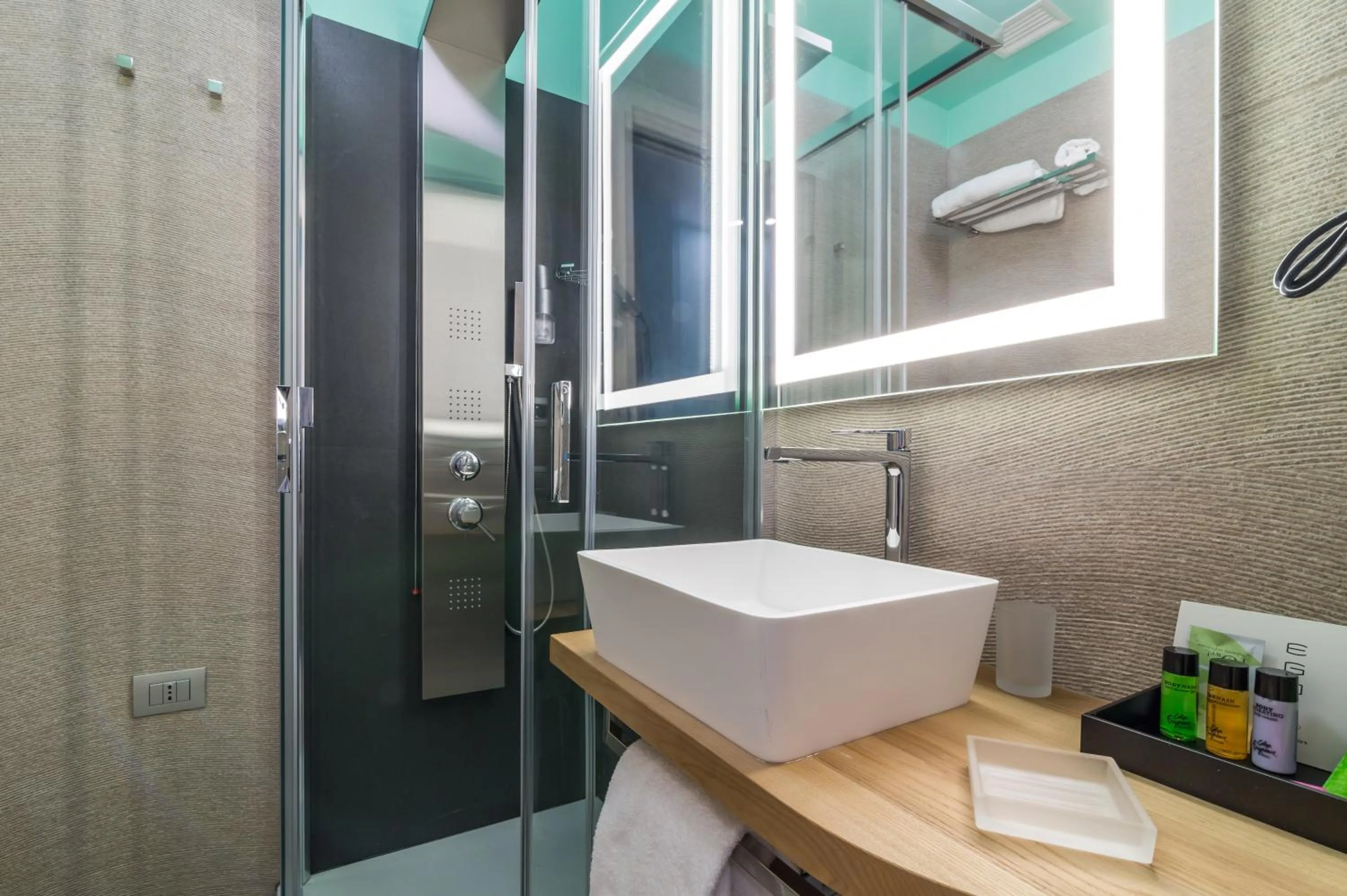 Bathroom in L'Ambasciata Hotel de Charme